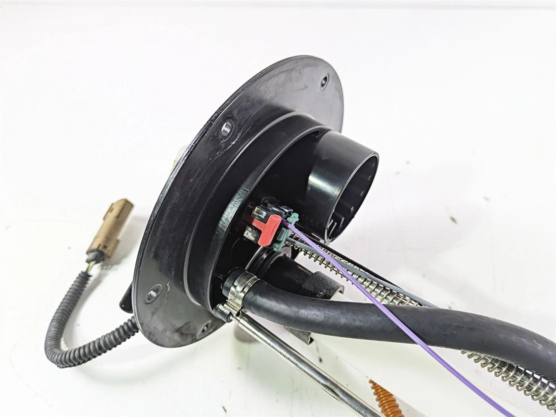 2012 Harley VRSCF Muscle V Rod Fuel Gas Petrol Pump - Tested 75310-07 75123-09 - Image 10