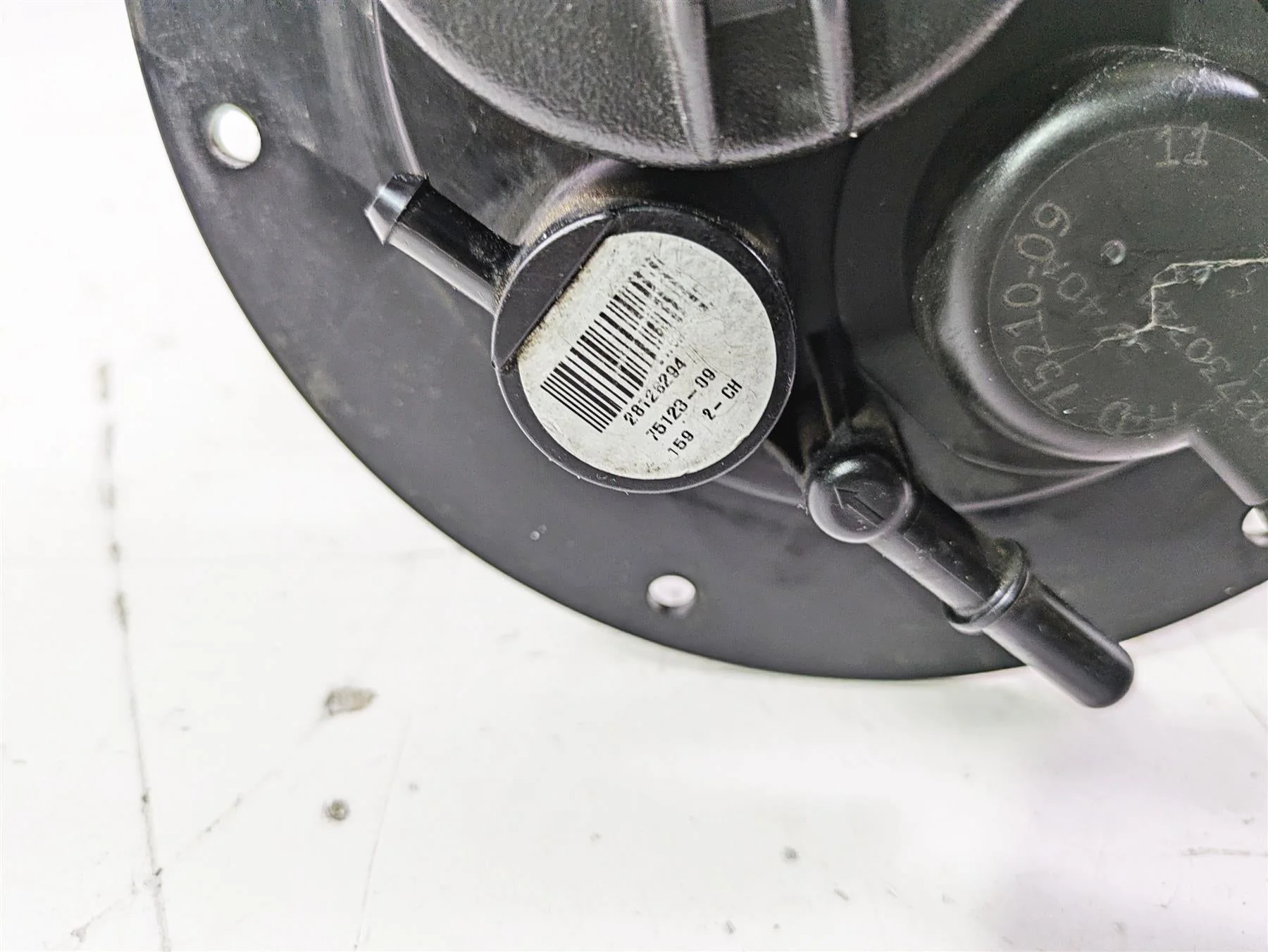 2012 Harley VRSCF Muscle V Rod Fuel Gas Petrol Pump - Tested 75310-07 75123-09 - Image 12