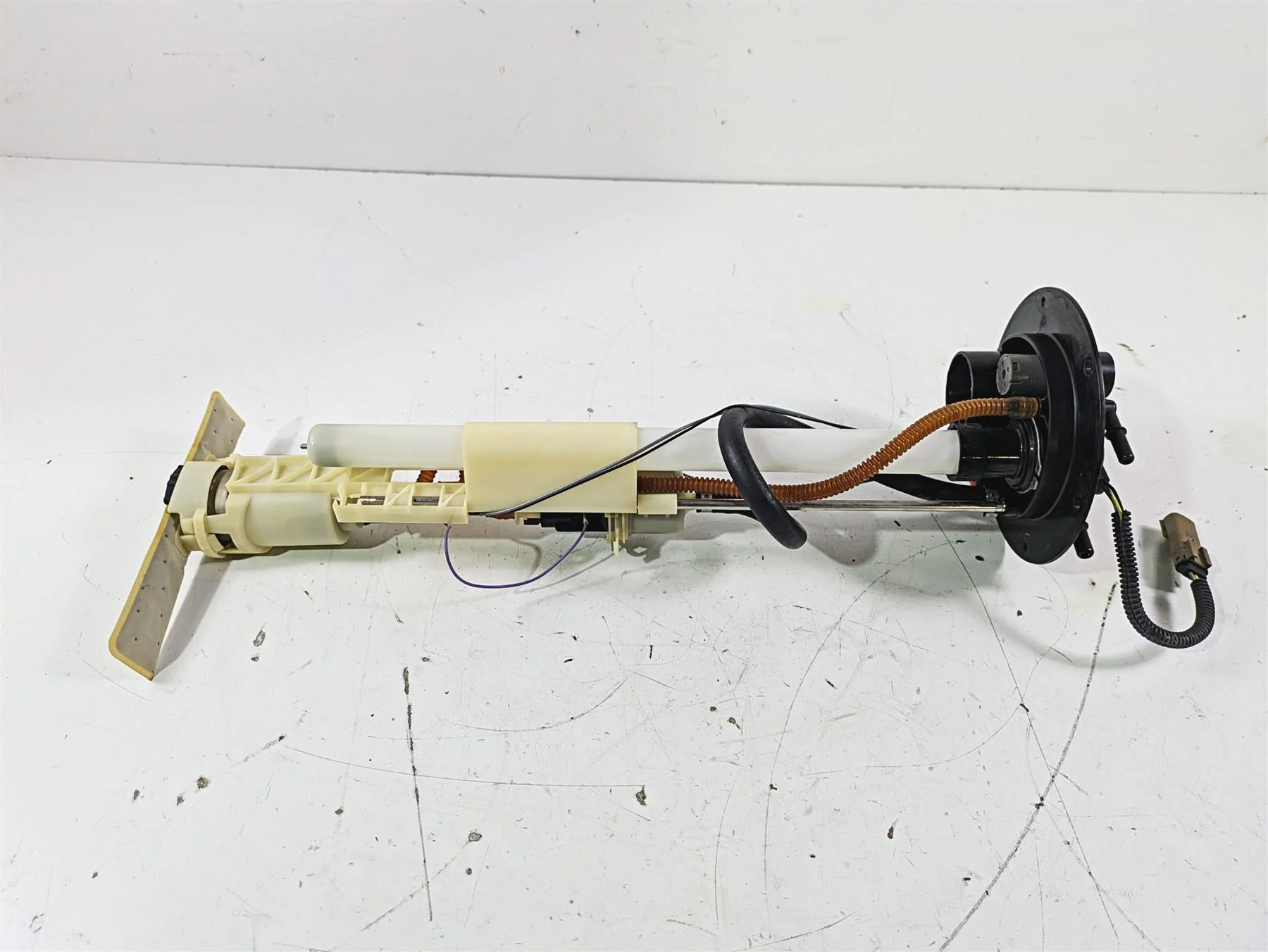 2012 Harley VRSCF Muscle V Rod Fuel Gas Petrol Pump - Tested 75310-07 75123-09 - Image 3
