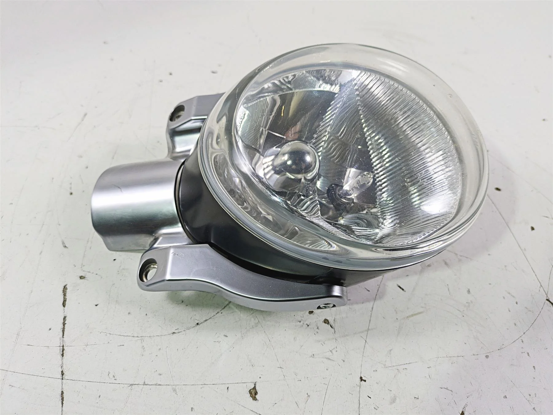 2012 Harley VRSCF Muscle V Rod Headlight Head Light Lamp 69873-07B 68228-09