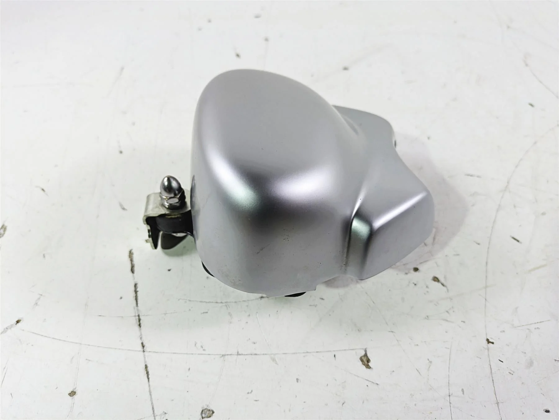 2012 Harley VRSCF Muscle V Rod Horn & Cover 69053-09 - Image 4
