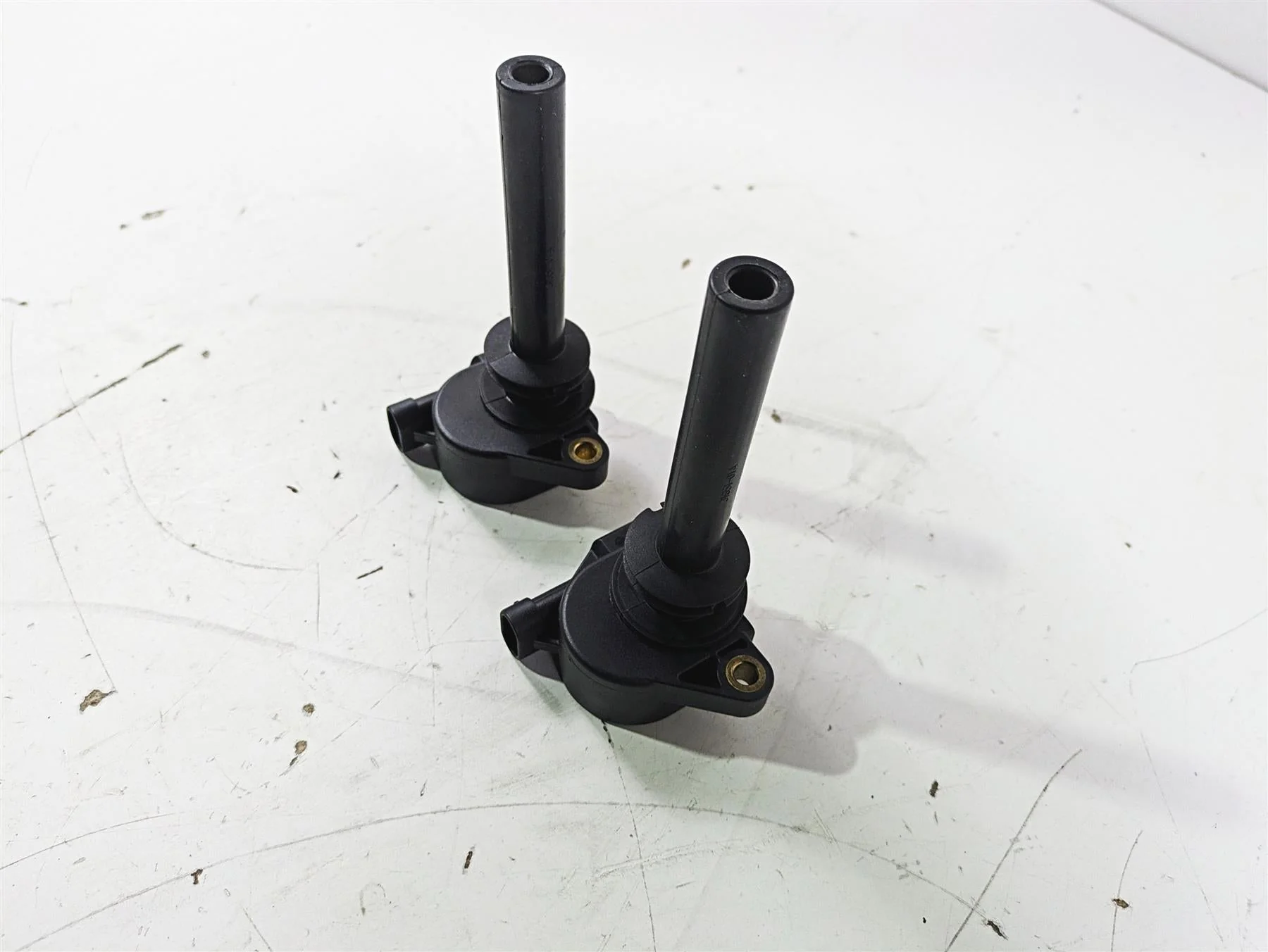 2012 Harley VRSCF Muscle V Rod Ignition Coil Stick Coil Set 32477-01A - Image 3