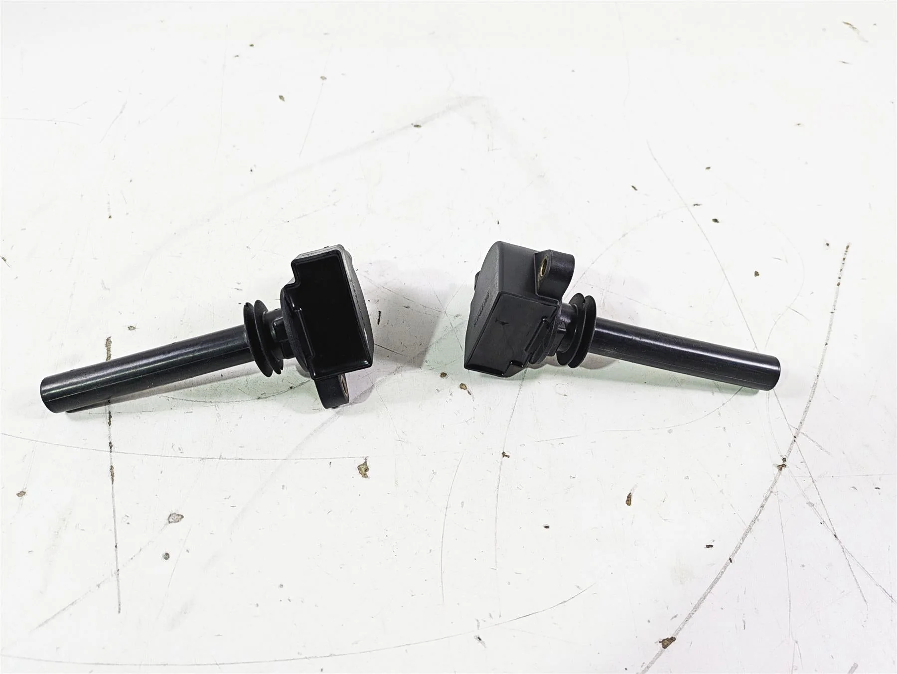 2012 Harley VRSCF Muscle V Rod Ignition Coil Stick Coil Set 32477-01A - Image 6