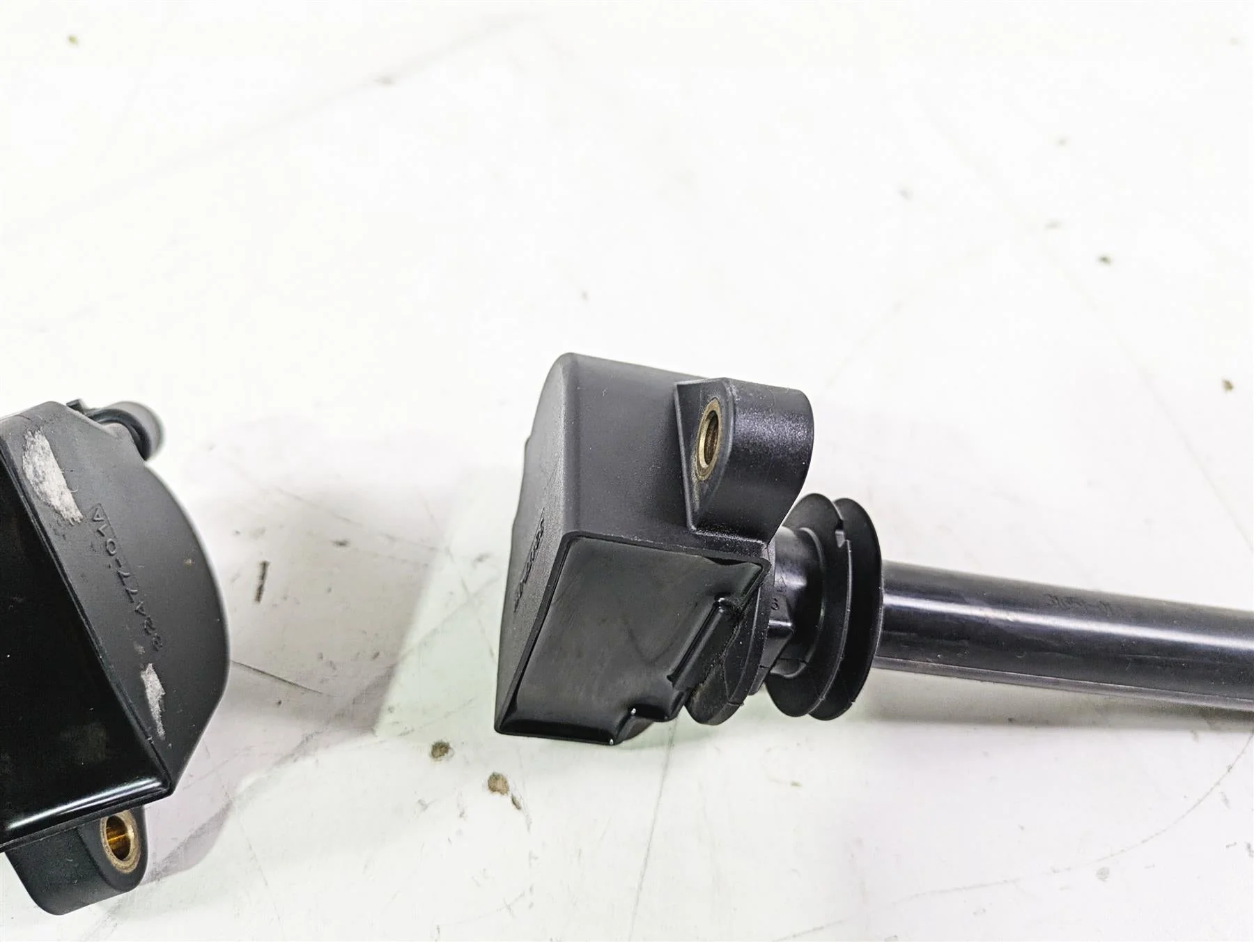 2012 Harley VRSCF Muscle V Rod Ignition Coil Stick Coil Set 32477-01A - Image 7