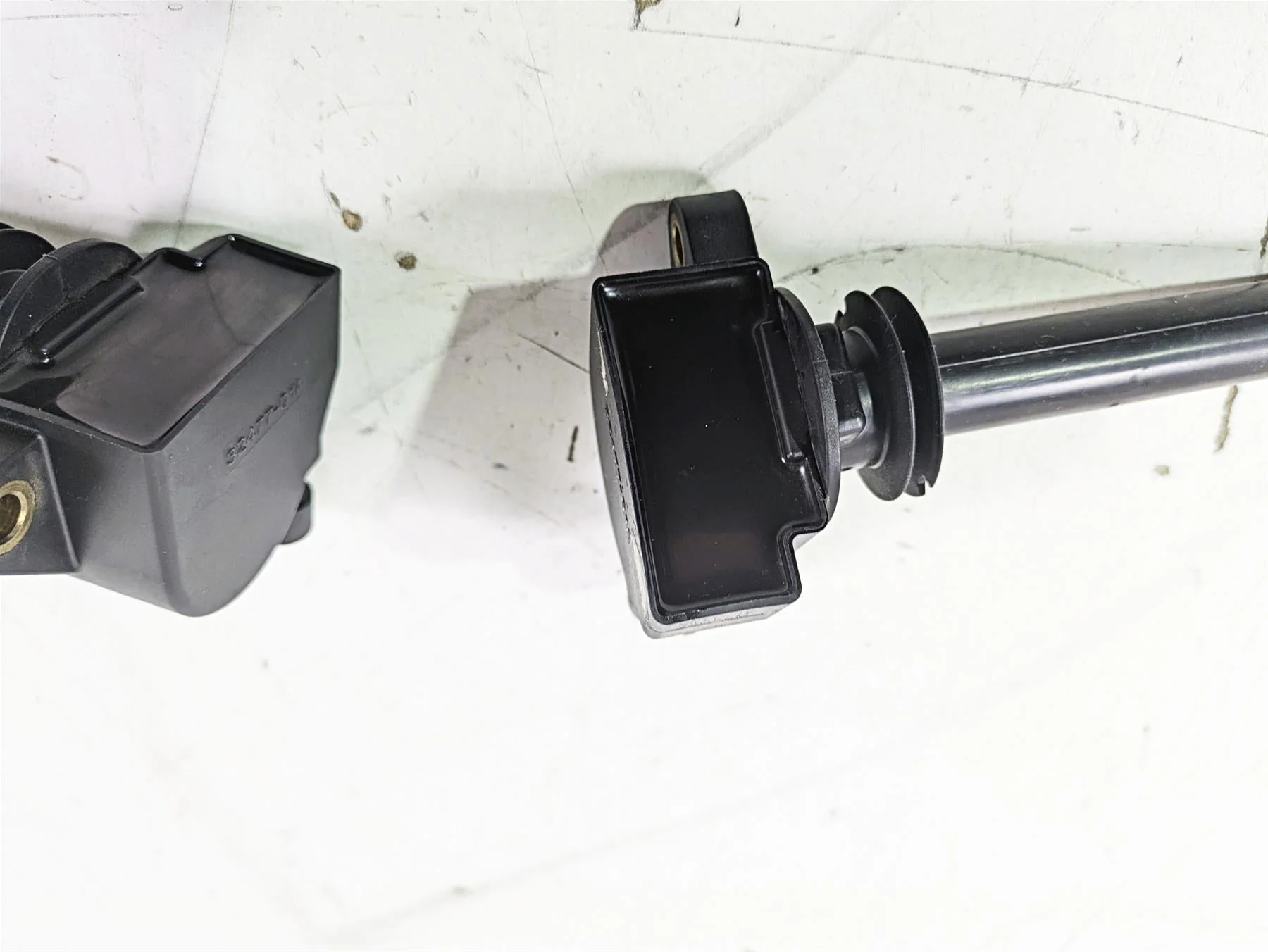 2012 Harley VRSCF Muscle V Rod Ignition Coil Stick Coil Set 32477-01A - Image 8