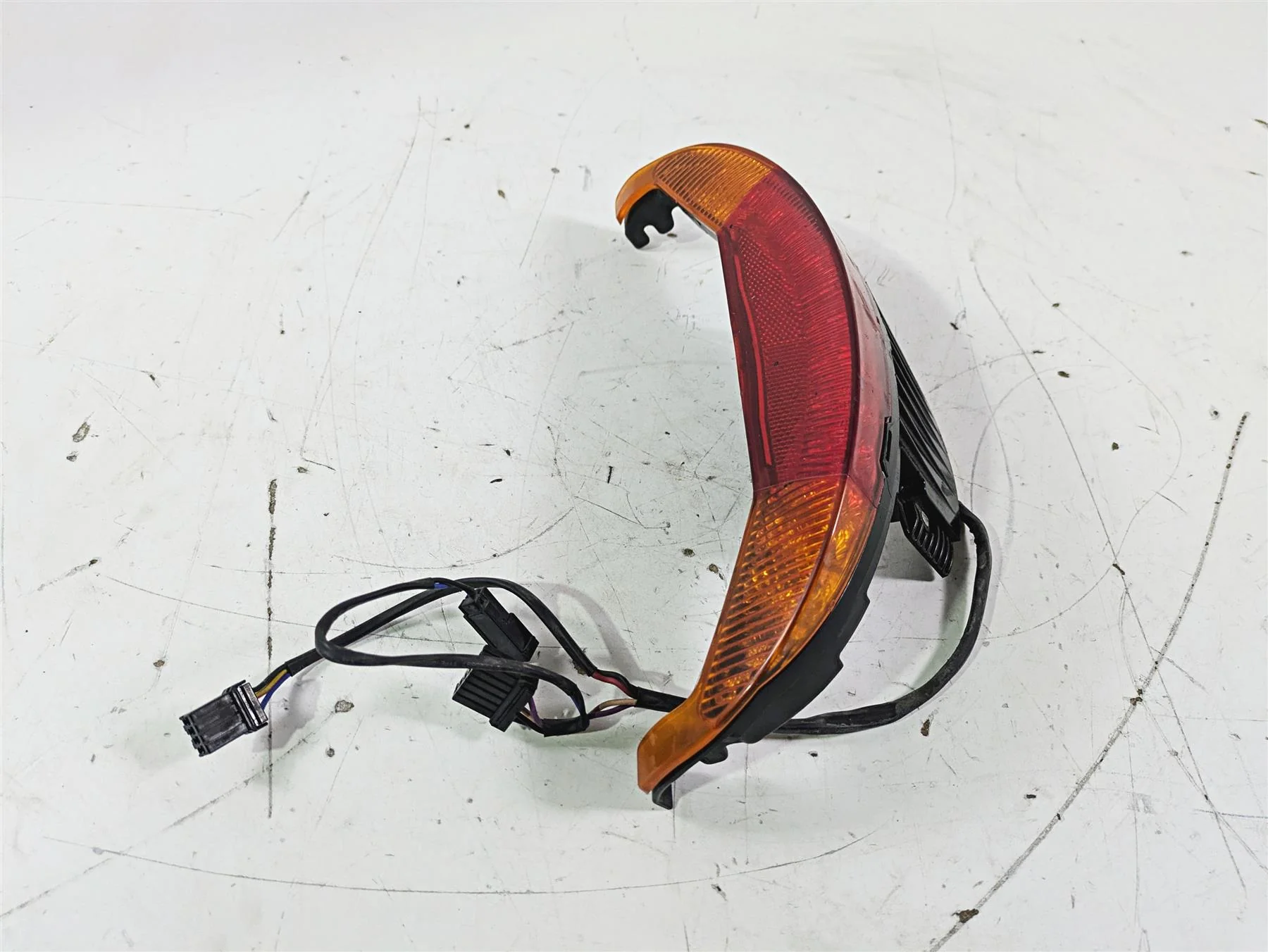 2012 Harley VRSCF Muscle V Rod Nice Taillight Turn Signal Brake Lamp 69391-09 - Image 2
