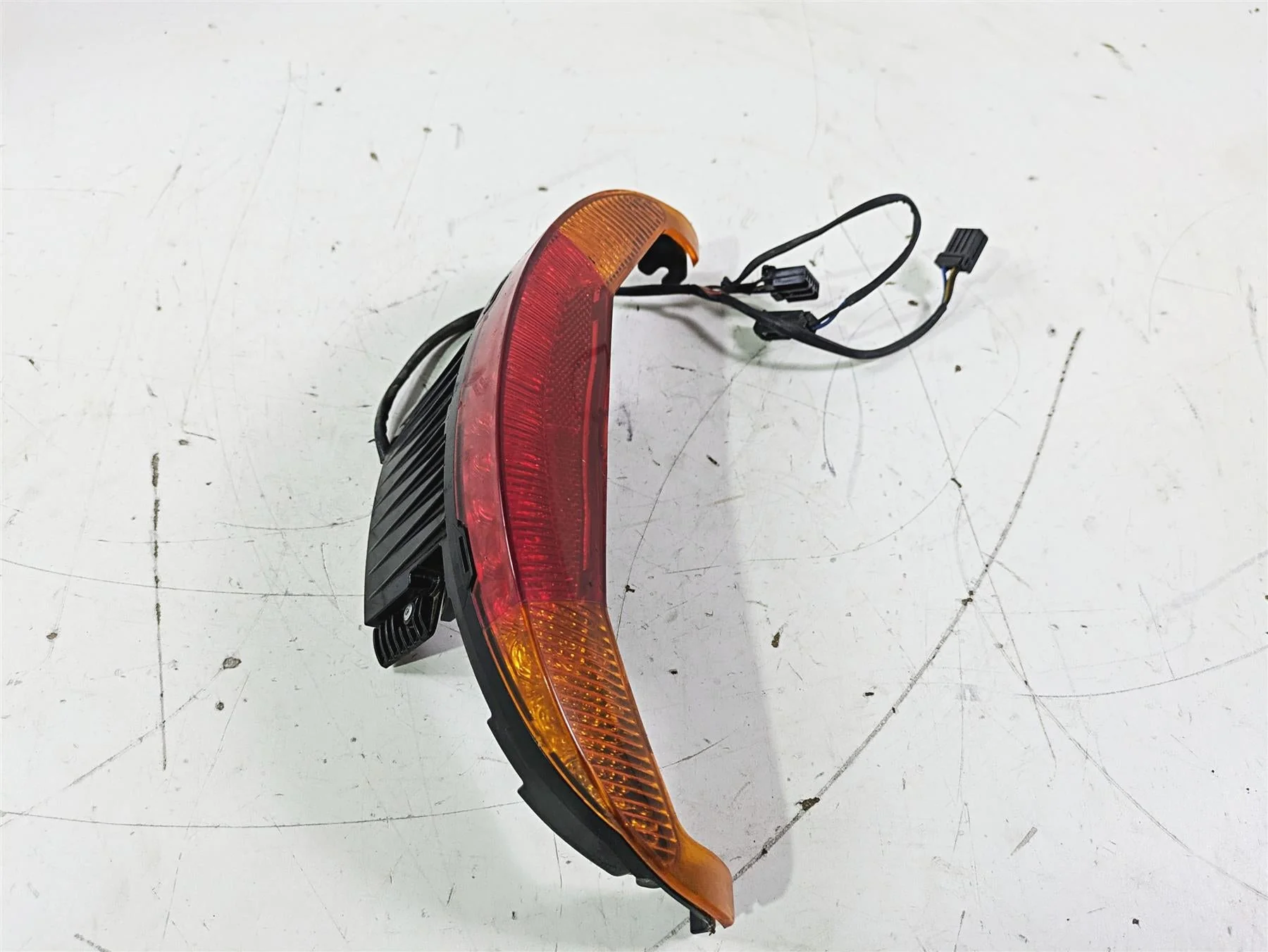 2012 Harley VRSCF Muscle V Rod Nice Taillight Turn Signal Brake Lamp 69391-09 - Image 4