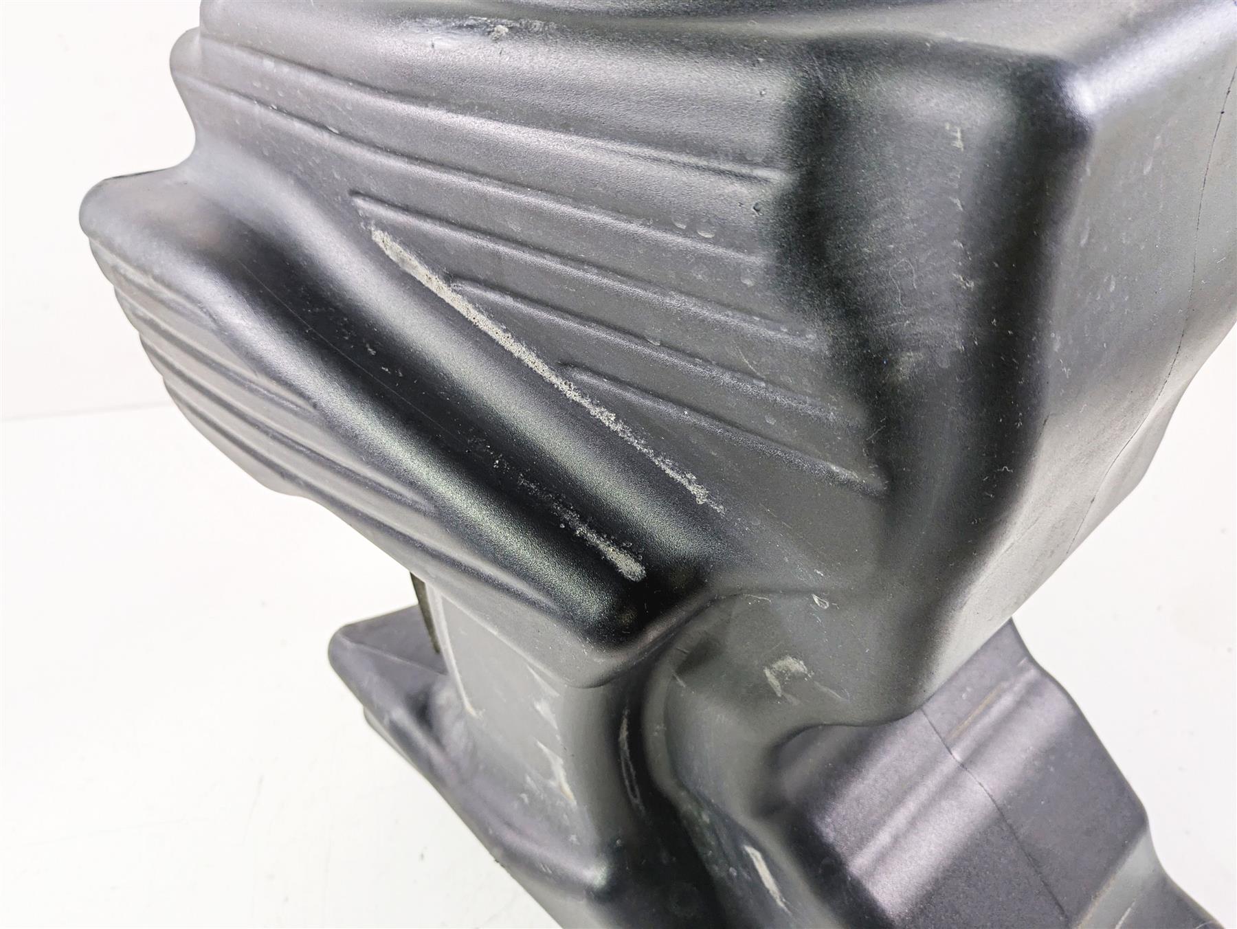 2012 Harley VRSCF Muscle V Rod Plastic Fuel Gas Petrol Tank 61328-07A 62921-07A - Image 10