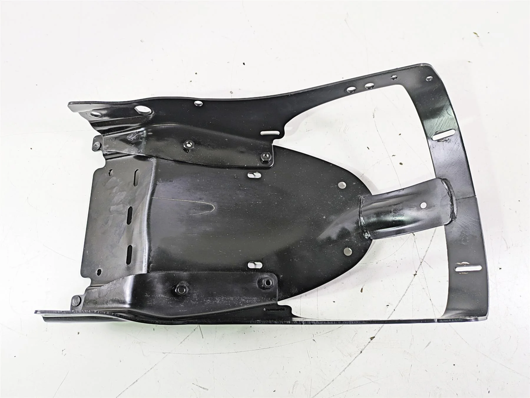 2012 Harley VRSCF Muscle V Rod Rear Inner Fender & Mounts 48527-09 - Image 11