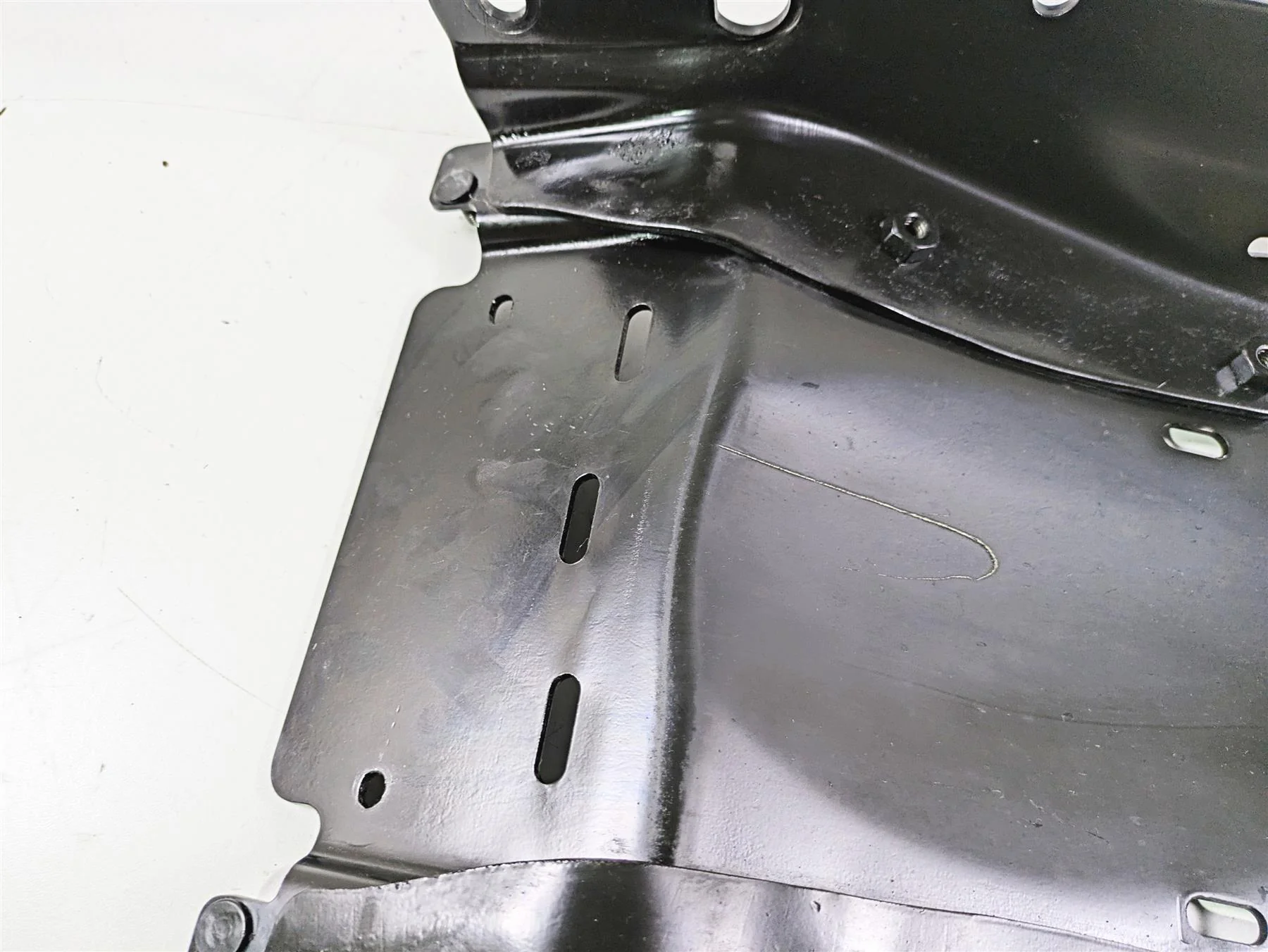2012 Harley VRSCF Muscle V Rod Rear Inner Fender & Mounts 48527-09 - Image 12