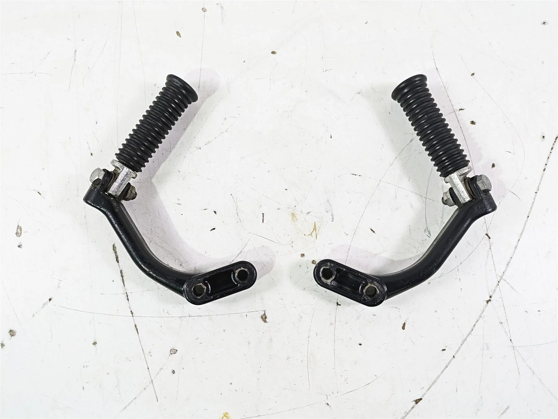 2012 Harley VRSCF Muscle V Rod Rear Passenger Footpeg Set 50822-09 50826-09 - Image 4