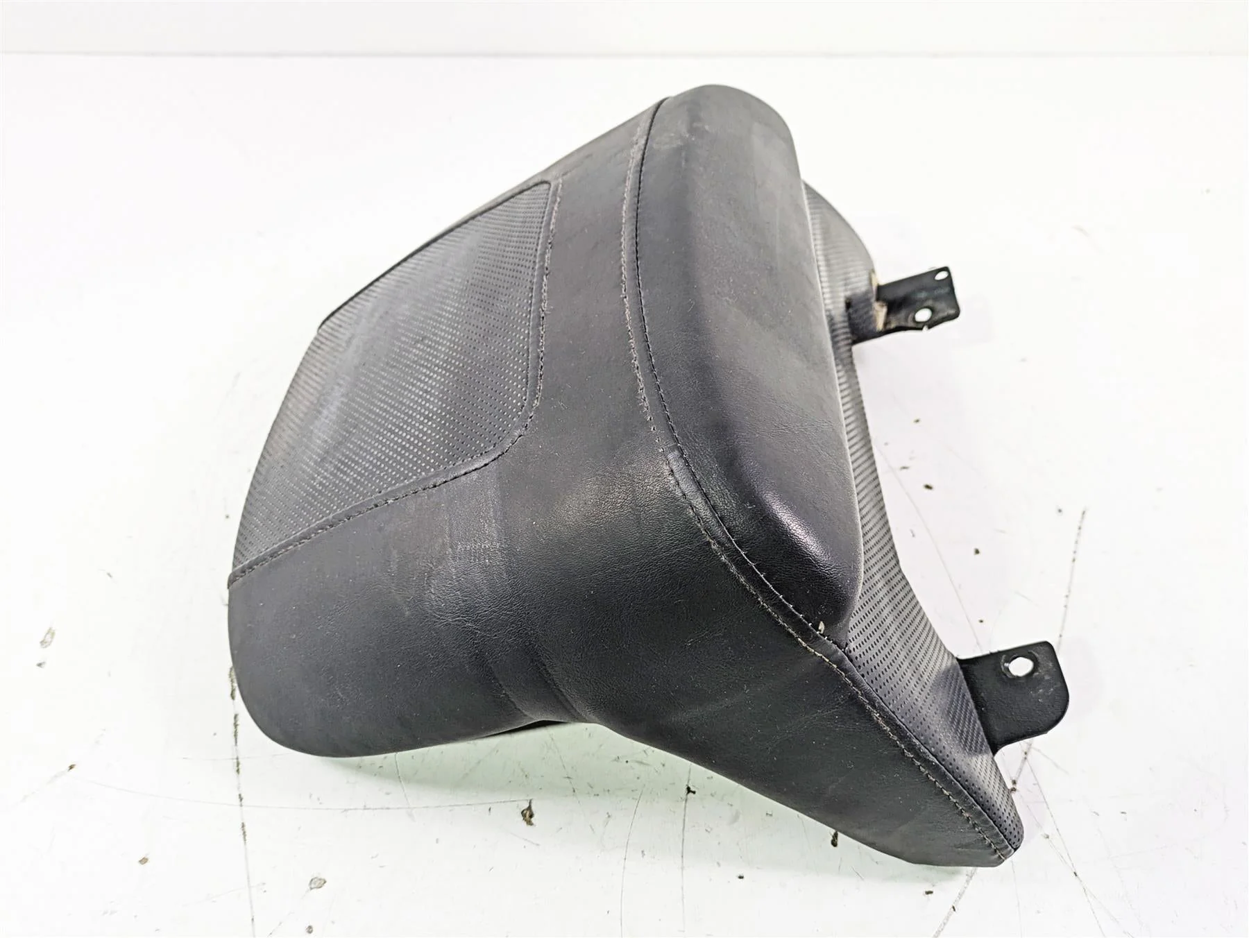 2012 Harley VRSCF Muscle V Rod Rear Passenger Seat Saddle - Read 52438-09 - Image 4
