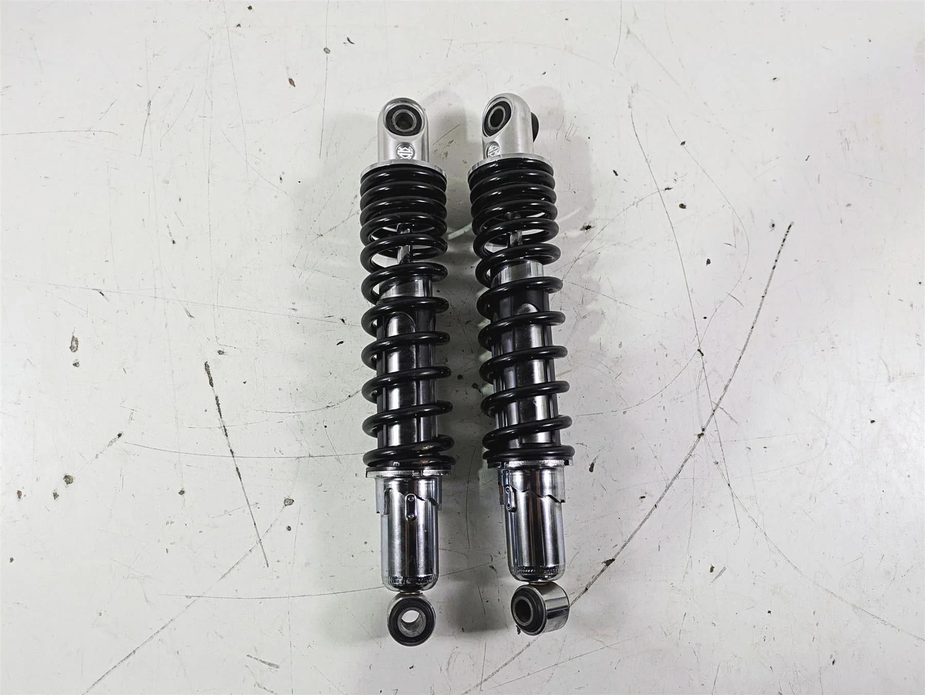 2012 Harley VRSCF Muscle V Rod Rear Suspension Shock Shock Set 13" 54617-09 - Image 4