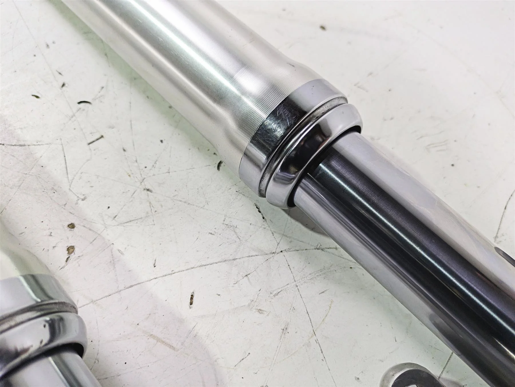 2012 Harley VRSCF Muscle V Rod Straight Front Fork Leg Set 48700-09 48701-09 - Image 6