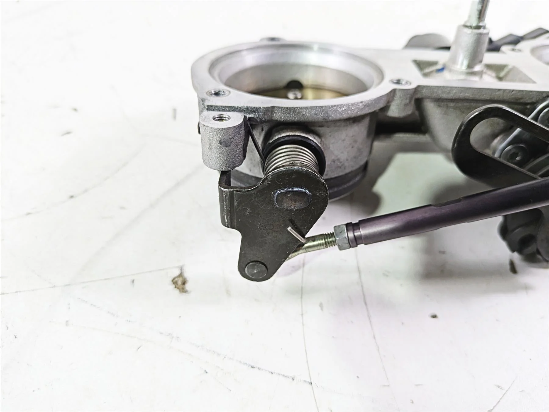 2012 Harley VRSCF Muscle V Rod Throttle Body Bodies - Read 27657-01 - Image 8