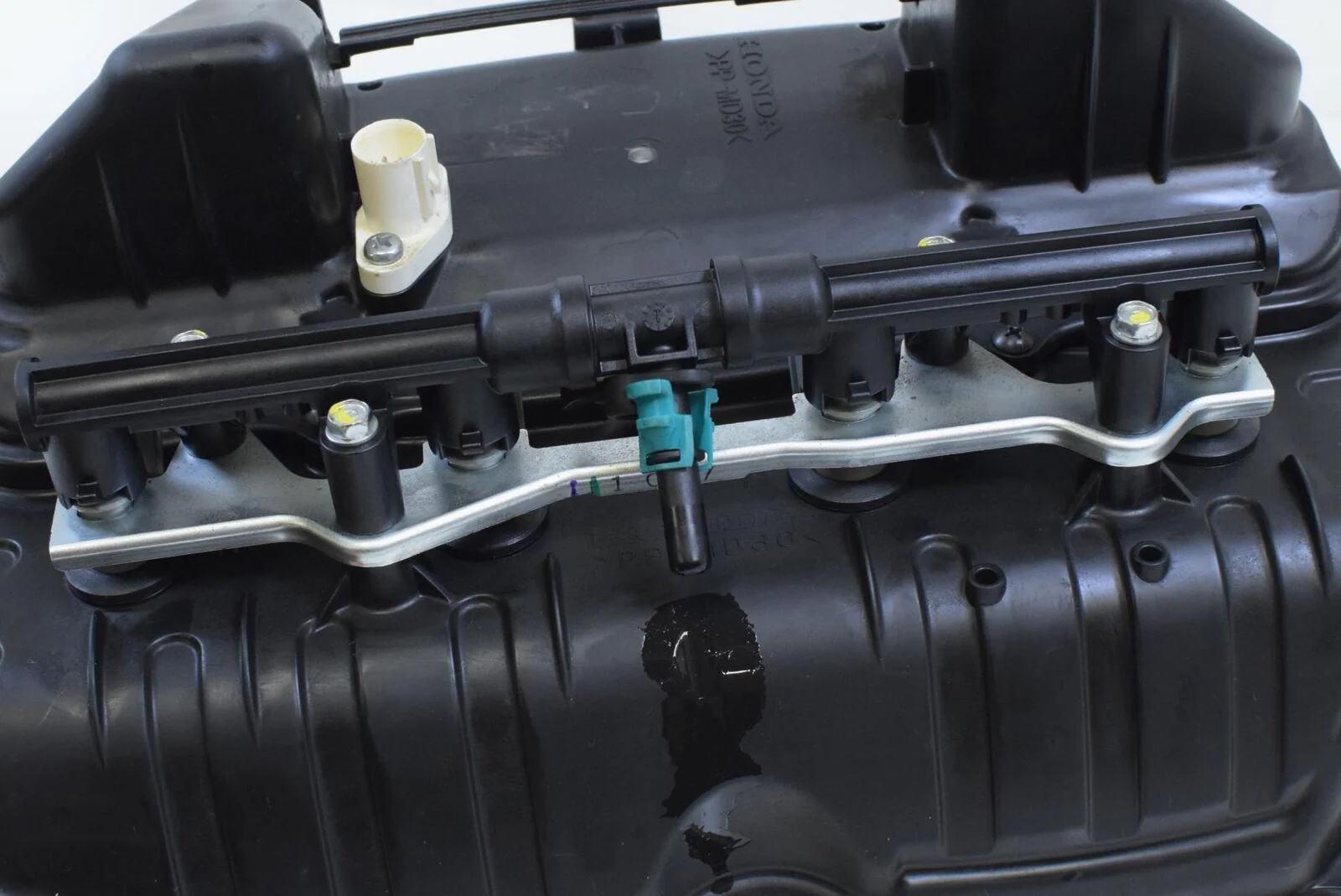 2012 Honda CBR600RR CBR600 RR Fuel Injectors Air Box Cleaner Breather 17220-MFJ- - Image 7