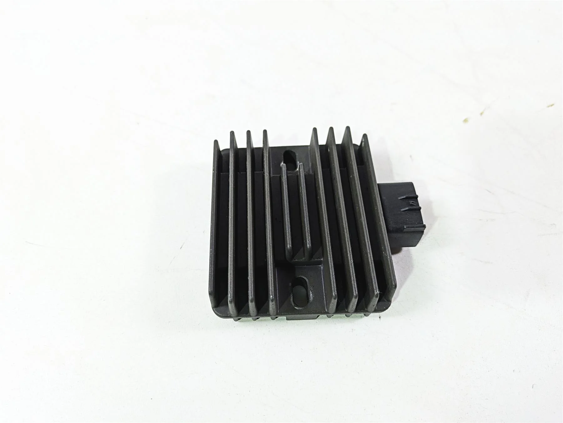 2012 Mv Agusta F4 RR Rectifier Voltage Regulator SH678KA 8000B3206 - Image 4