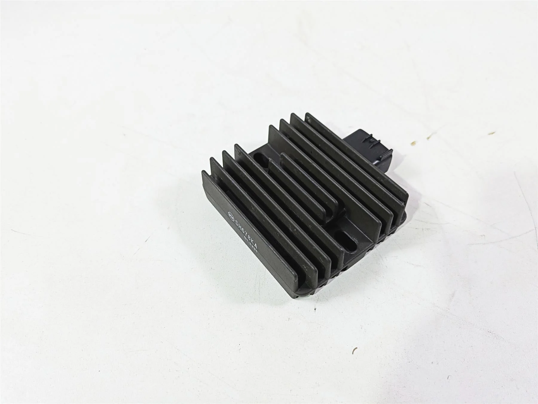 2012 Mv Agusta F4 RR Rectifier Voltage Regulator SH678KA 8000B3206 - Image 9