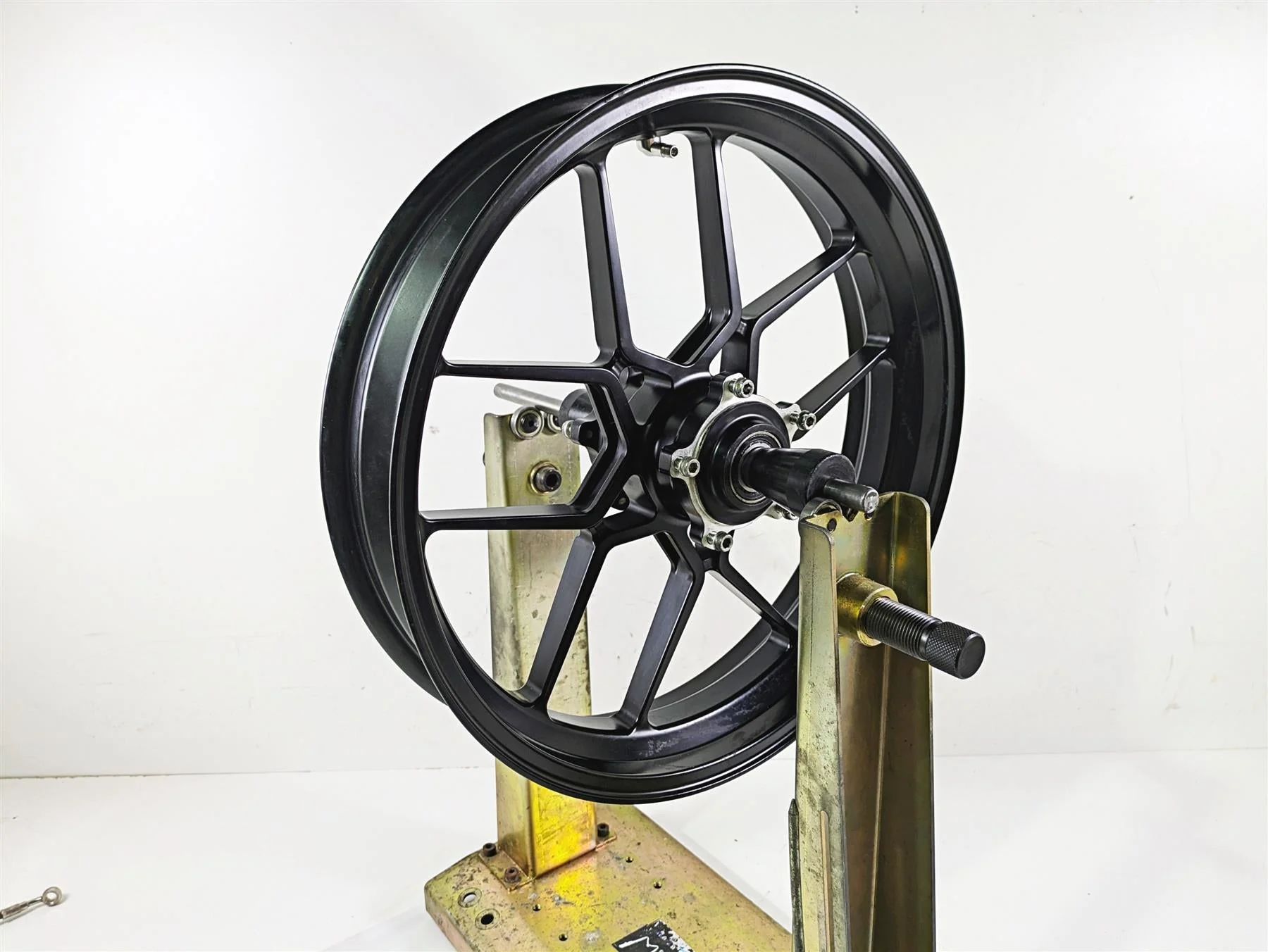 2012 Mv Agusta F4 RR Straight 17x3.5 Front Wheel Rim 8000B3352 - Image 3