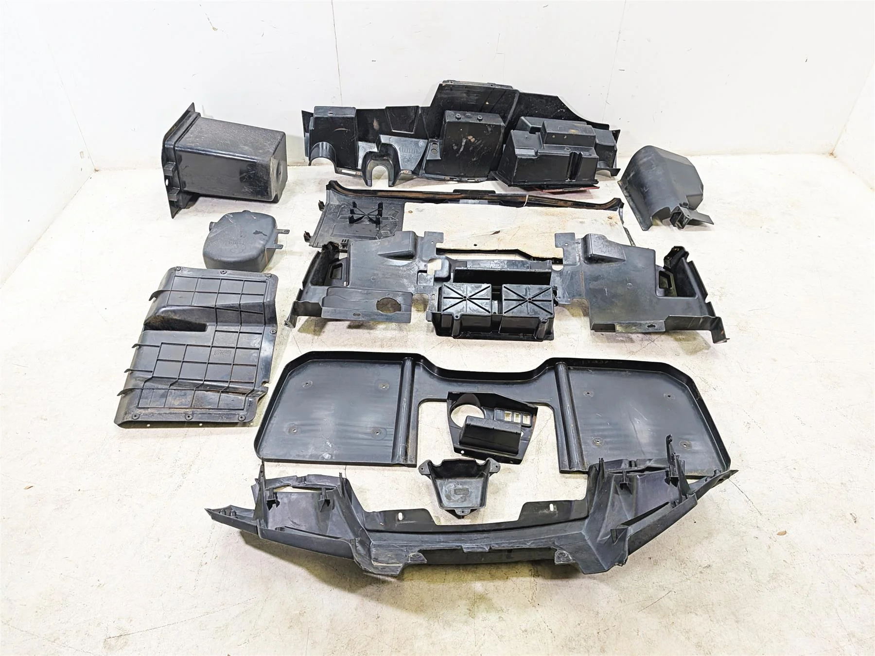 2012 Polaris Ranger 800 XP Front Bumper Light Cover & Interior Fairings 5437575 - Image 9