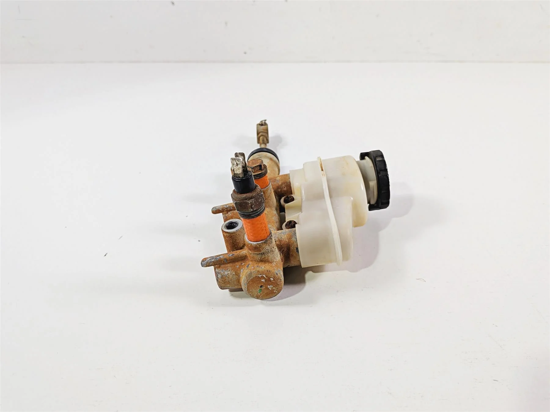 2012 Polaris Ranger 800 XP Main Brake Master Cylinder Hayes 2203454 1912463 - Image 6
