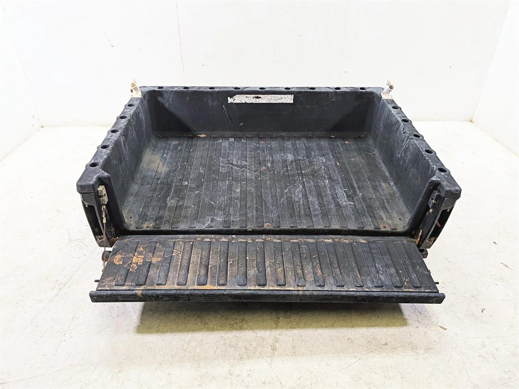 2012 Polaris Ranger 800 XP Rear Bed & Bumper Cargo Tail Gate Box 5438359 - Image 2