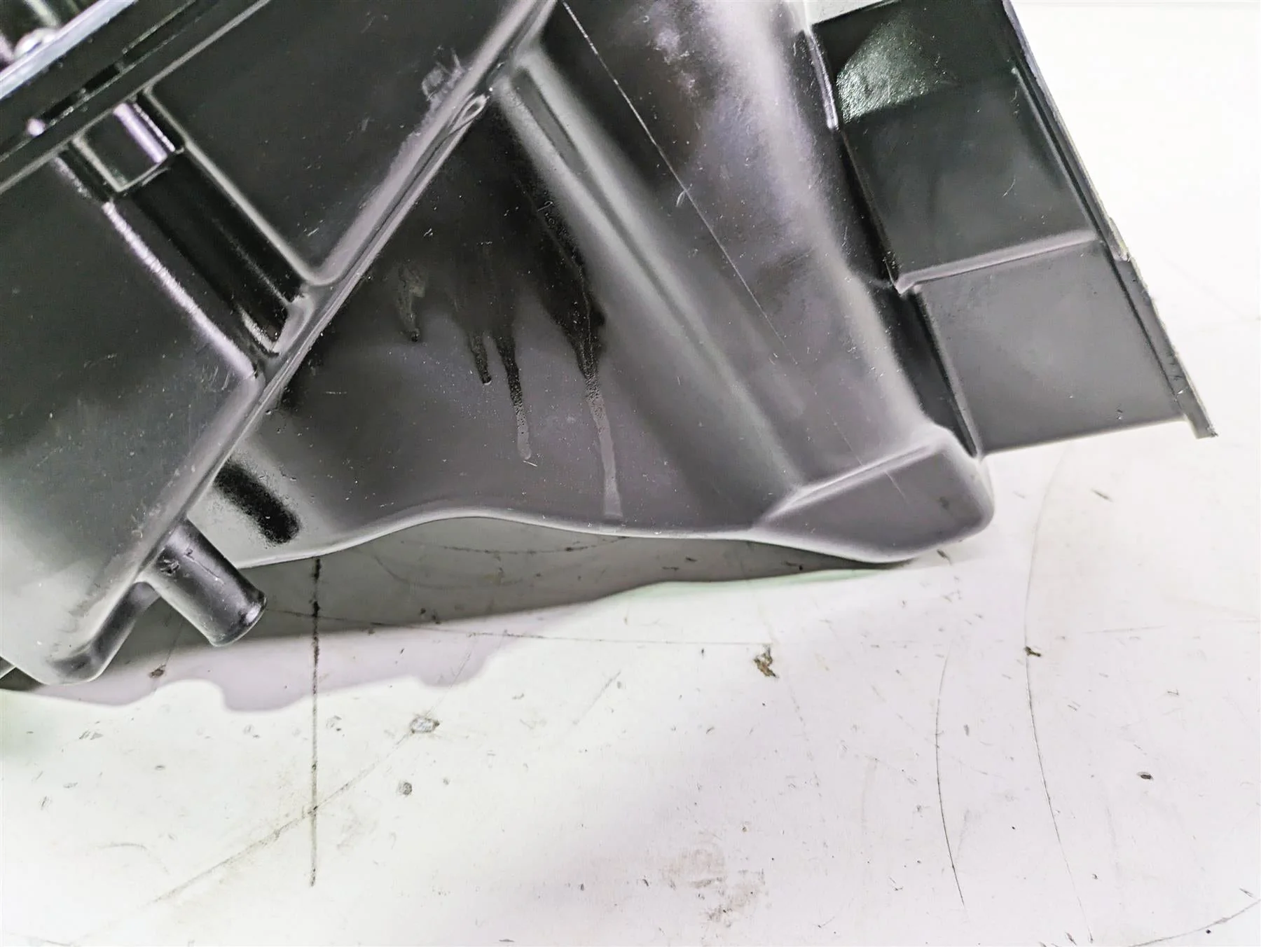 2012 Triumph Dayton 675 Air Box Cleaner Breather Filter T2200501 - Image 8