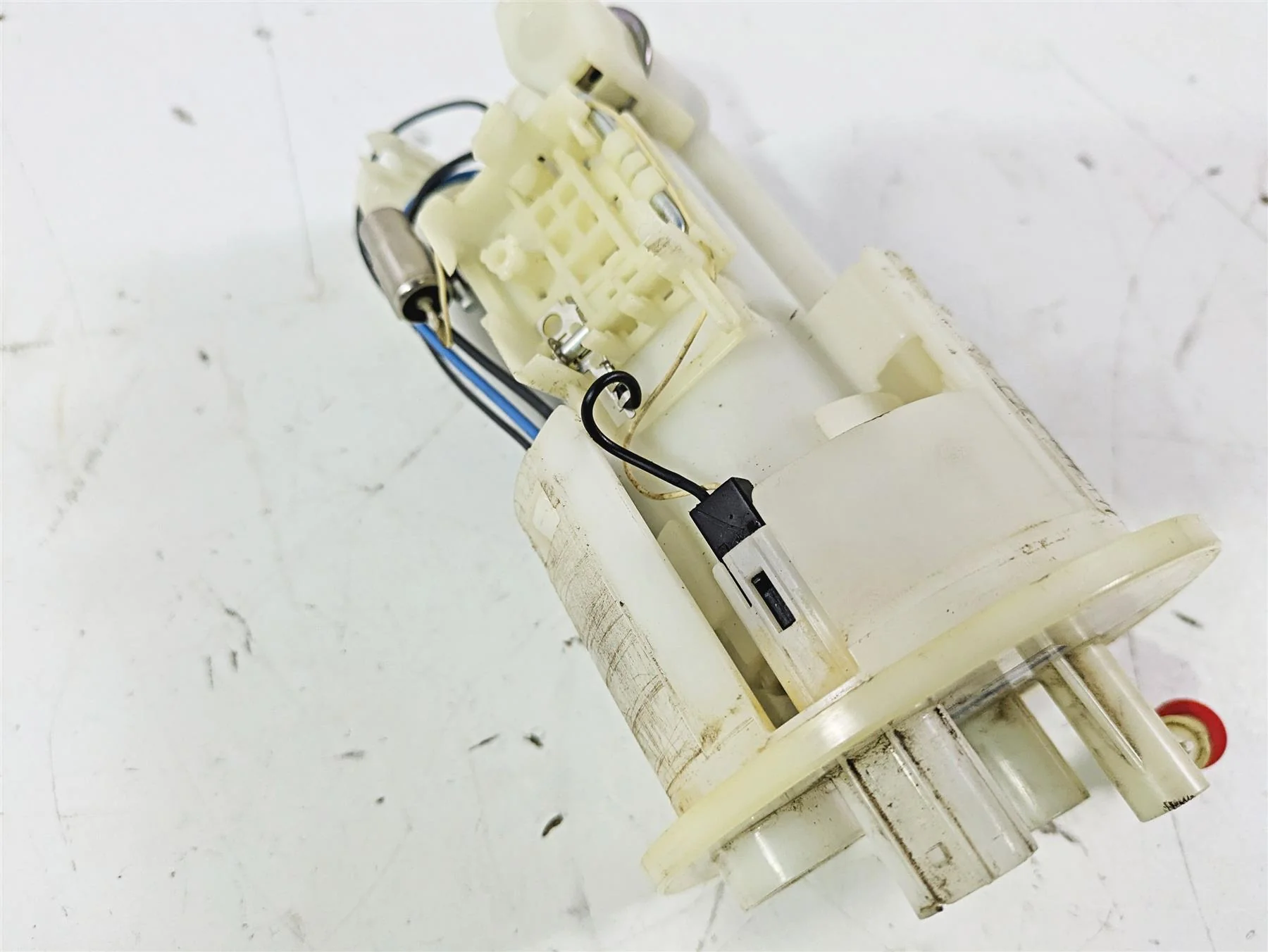 2012 Triumph Daytona 675 Denso Fuel Gas Petrol Pump - Tested T2401977 - Image 7