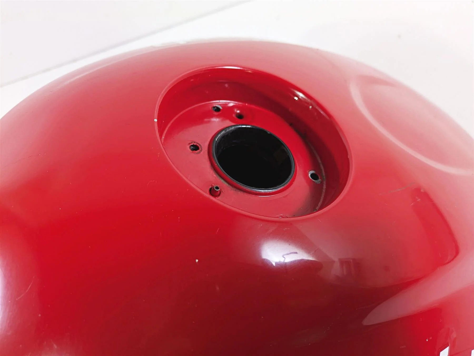 2012 Triumph Daytona 675 Fuel Gas Petrol Tank - No Dent T2401261 - Image 7