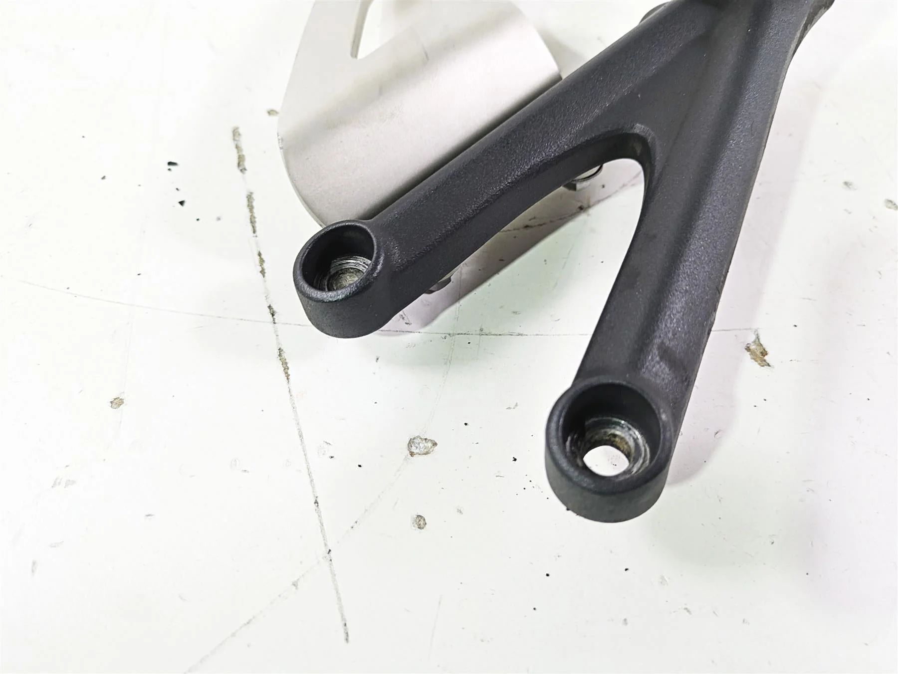 2012 Triumph Daytona 675 Left Rider Footpeg Mount + Shifter Parts T2082066 - Image 10