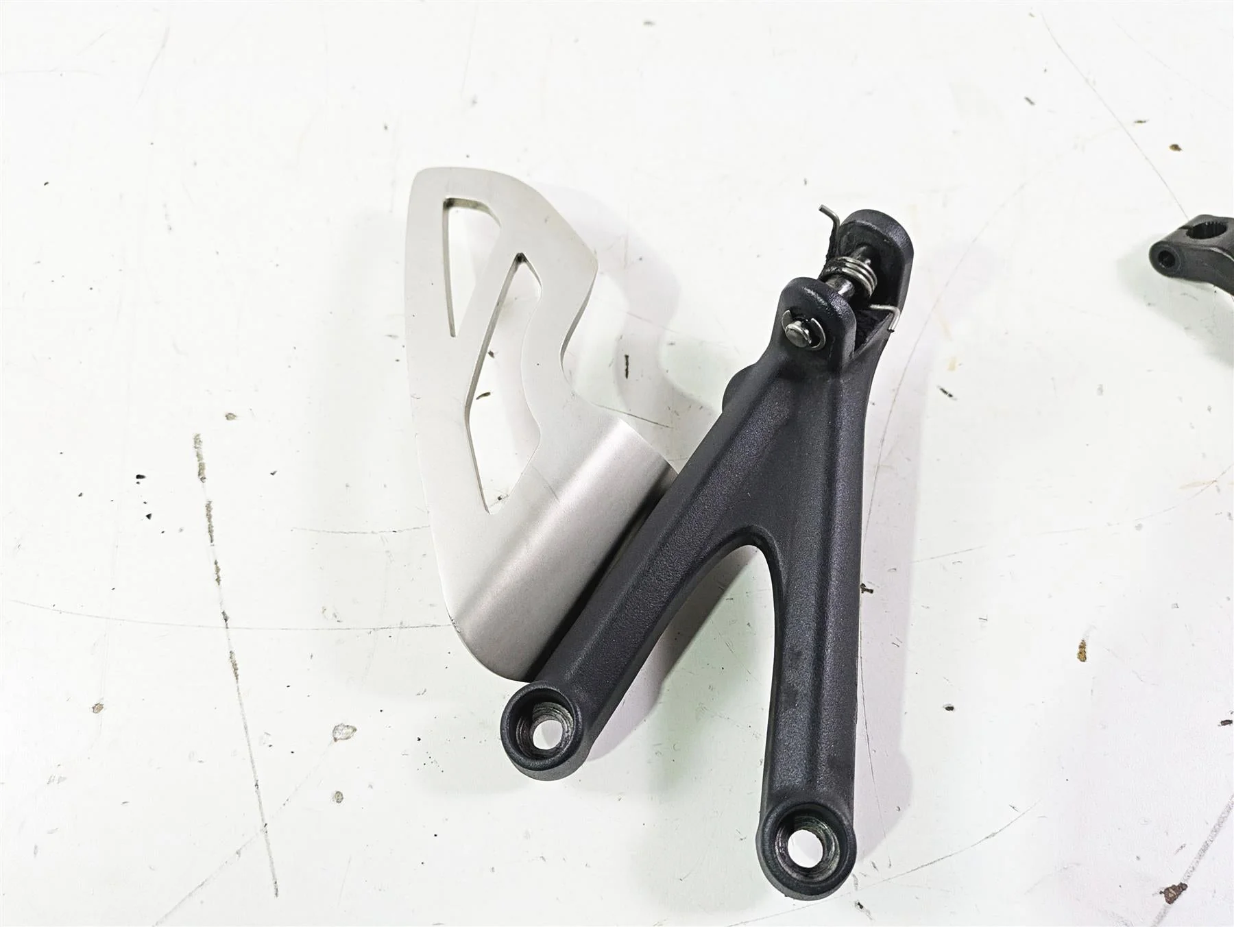 2012 Triumph Daytona 675 Left Rider Footpeg Mount + Shifter Parts T2082066 - Image 6