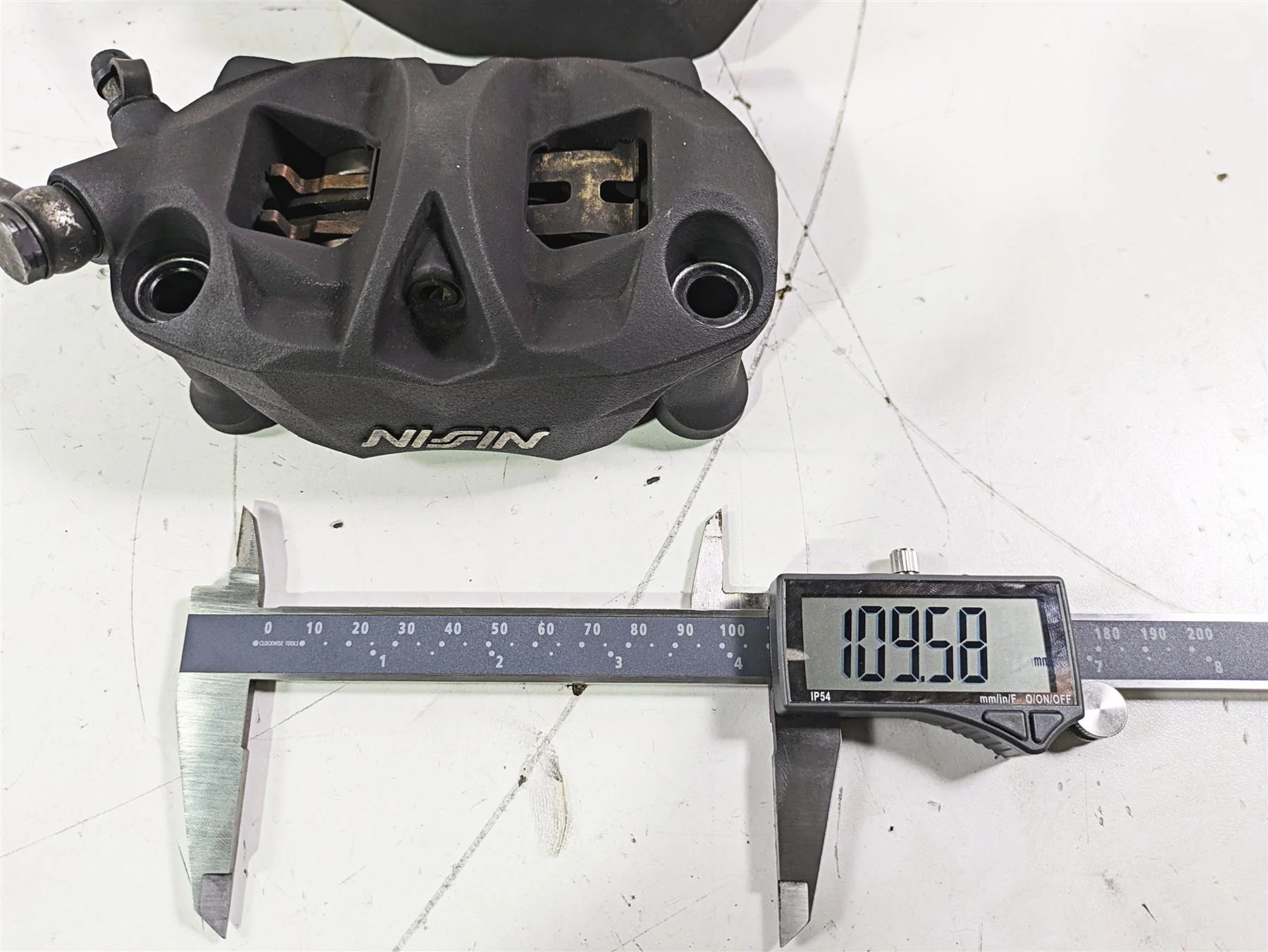 2012 Triumph Daytona 675 Nissin Front Brake Caliper 108mm Set T2021220 T2021230 - Image 12