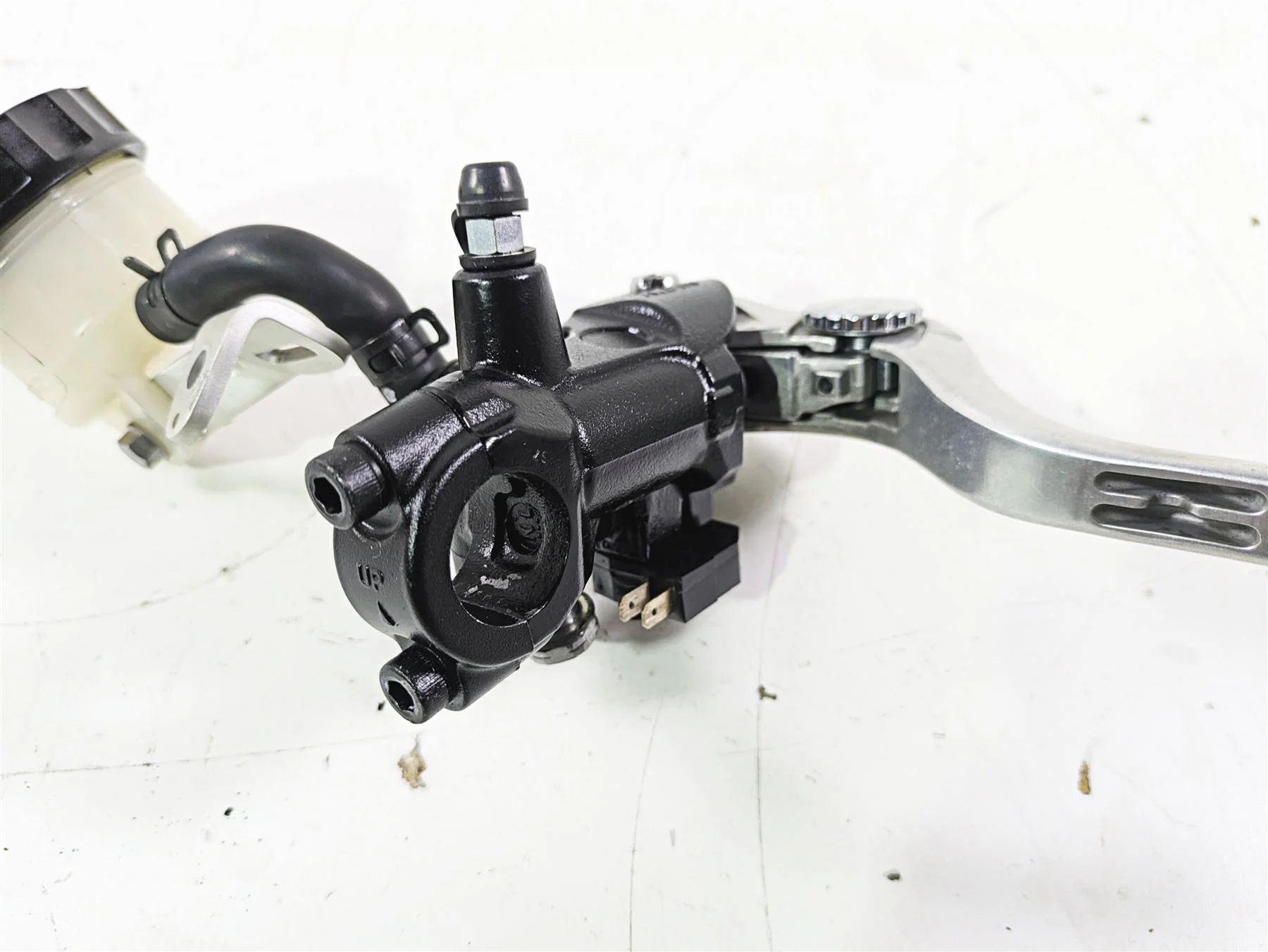 2012 Triumph Daytona 675 Nissin Front Brake Radial Master Cylinder T2024222 - Image 11