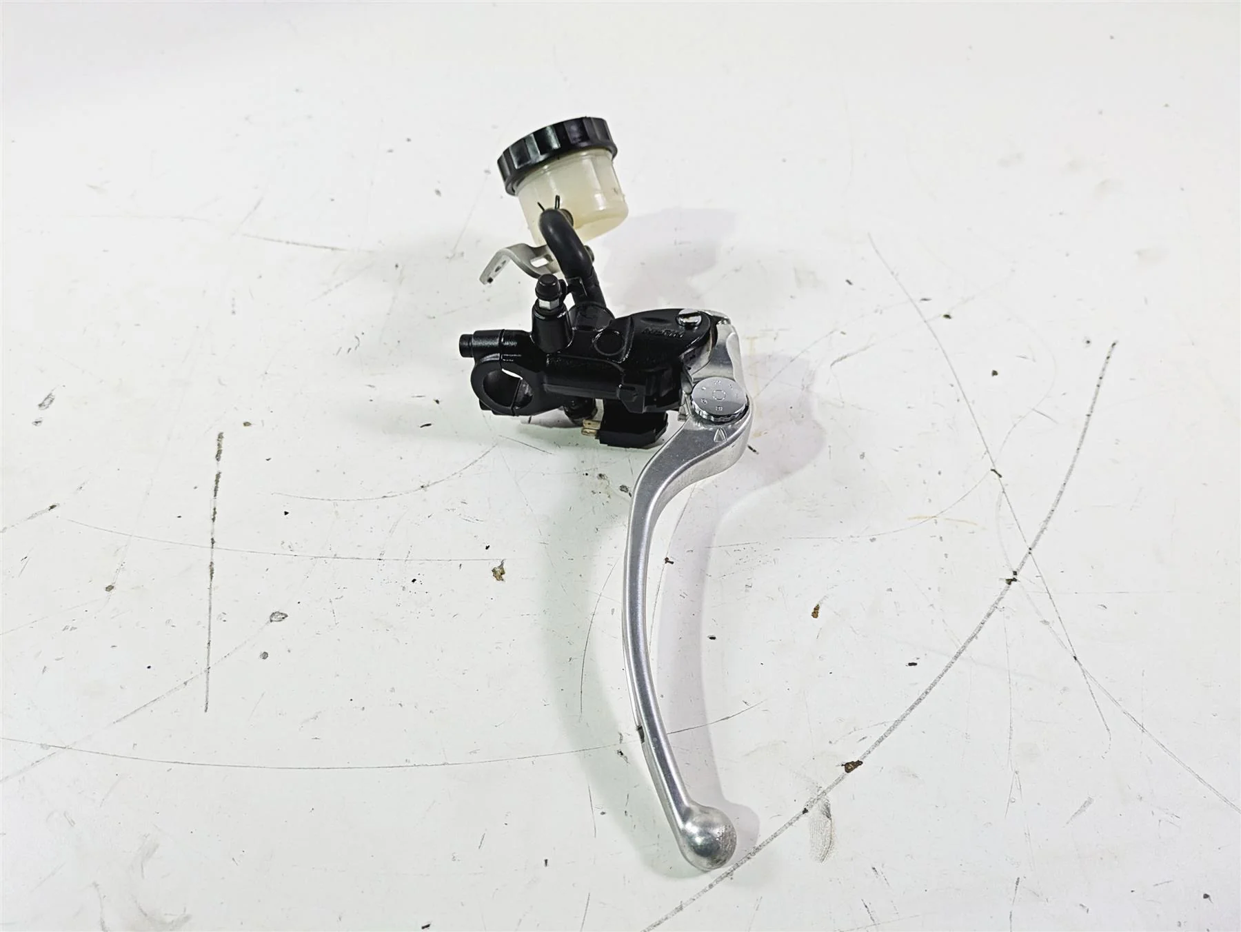2012 Triumph Daytona 675 Nissin Front Brake Radial Master Cylinder T2024222 - Image 4