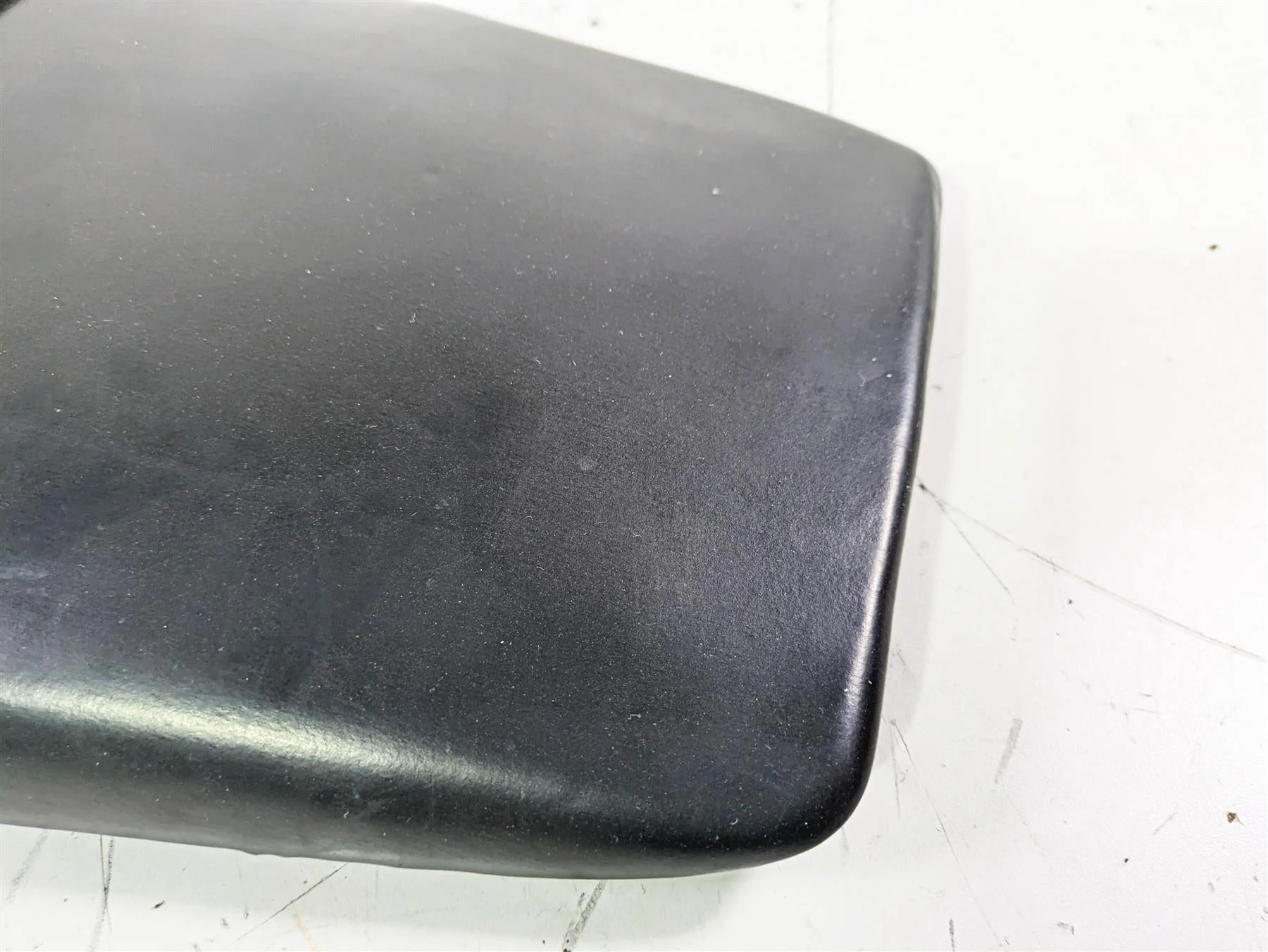 2012 Triumph Daytona 675 Rear Passenger Pillion Seat Saddle T2306505 T2306410 - Image 7