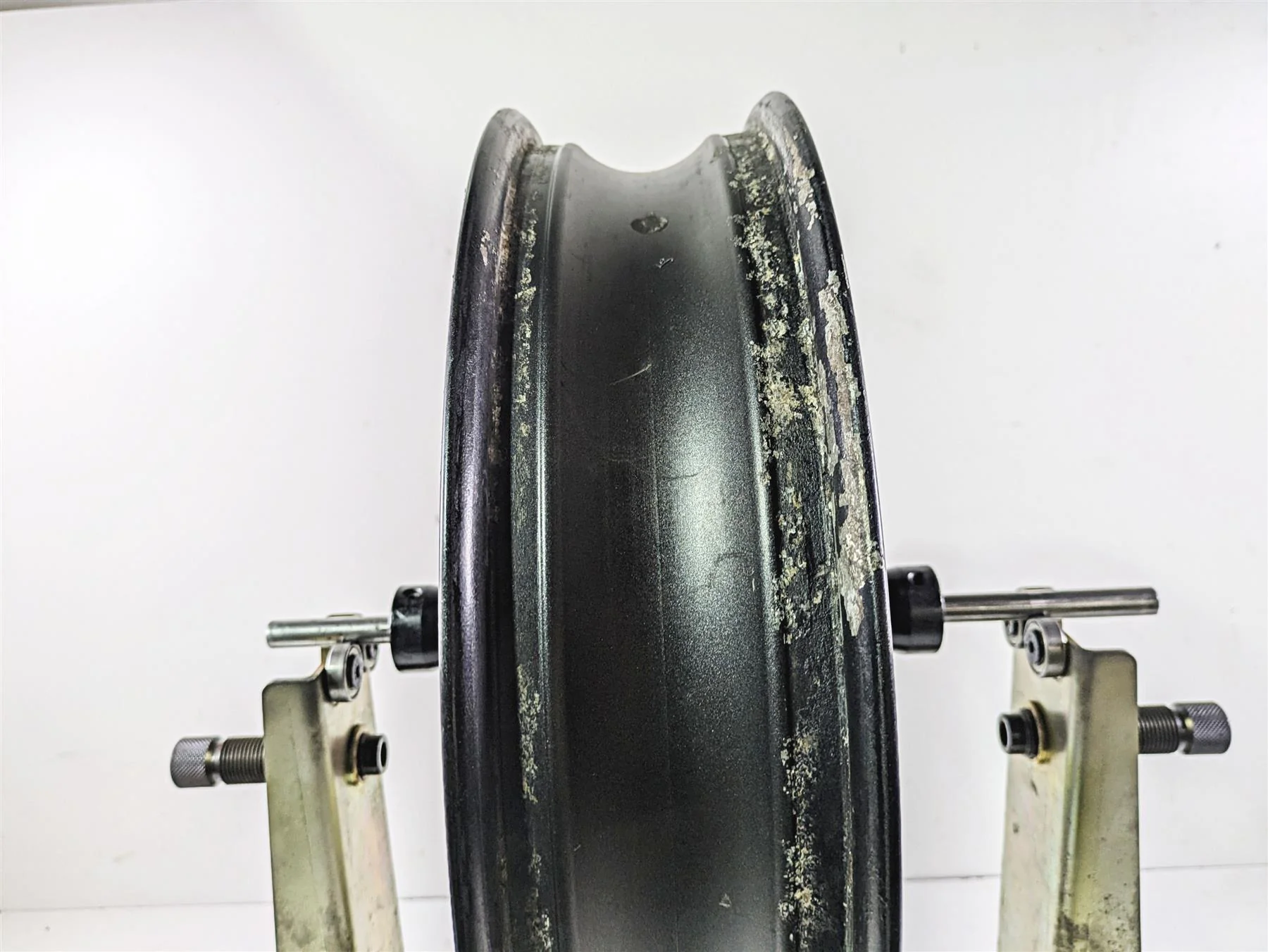 2012 Triumph Daytona 675 Straight 17x3.5 Front Wheel Rim Graphite T2000618 - Image 7