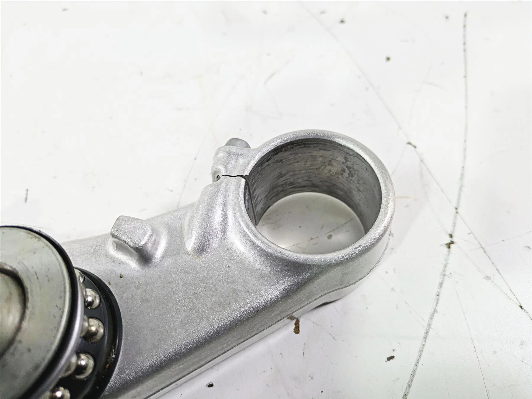 2012 Triumph Daytona 675 Upper Lower Triple Tree Set T2044130 T2049170 - Image 11