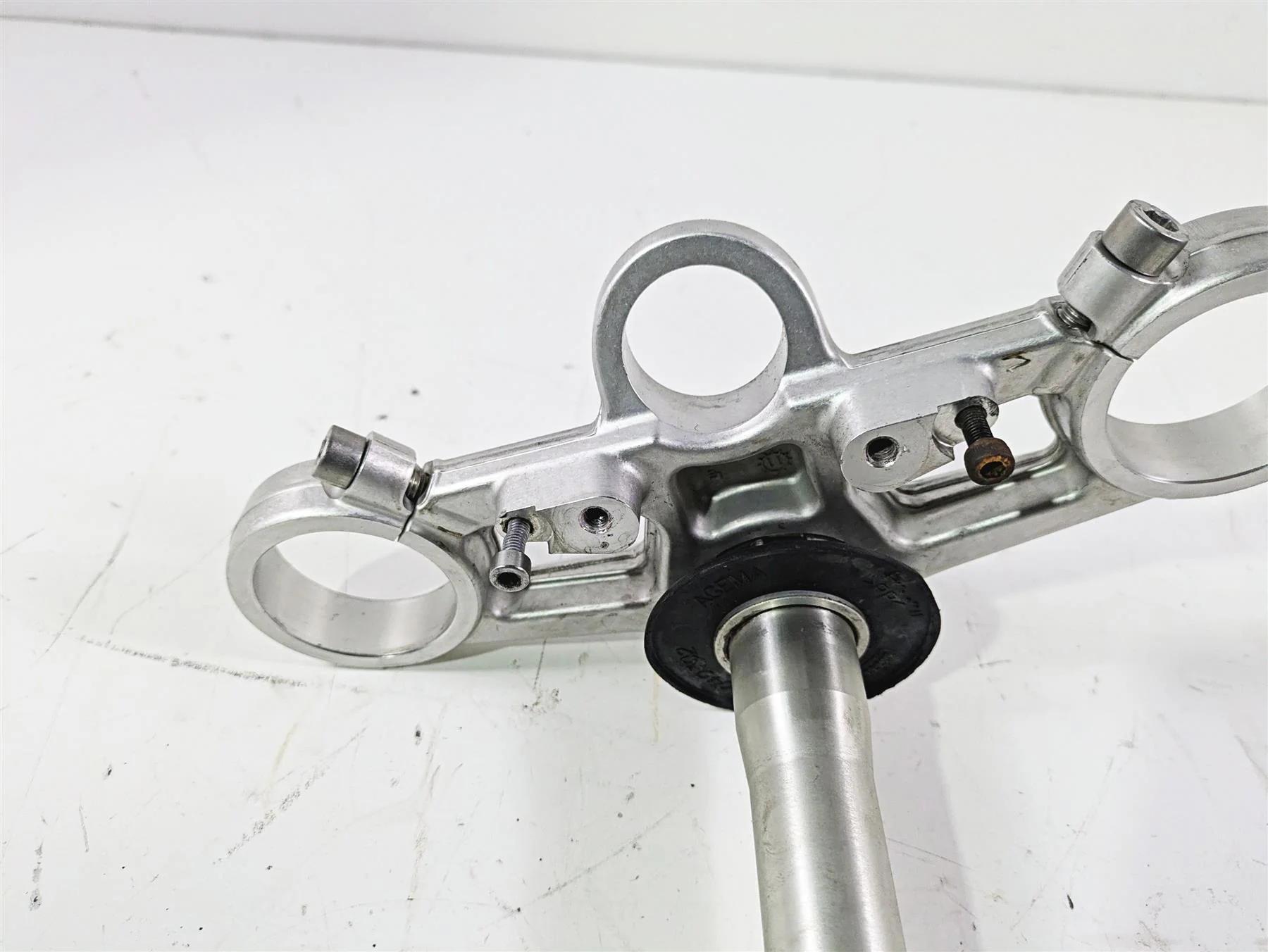 2012 Triumph Daytona 675 Upper Lower Triple Tree Set T2044130 T2049170 - Image 8
