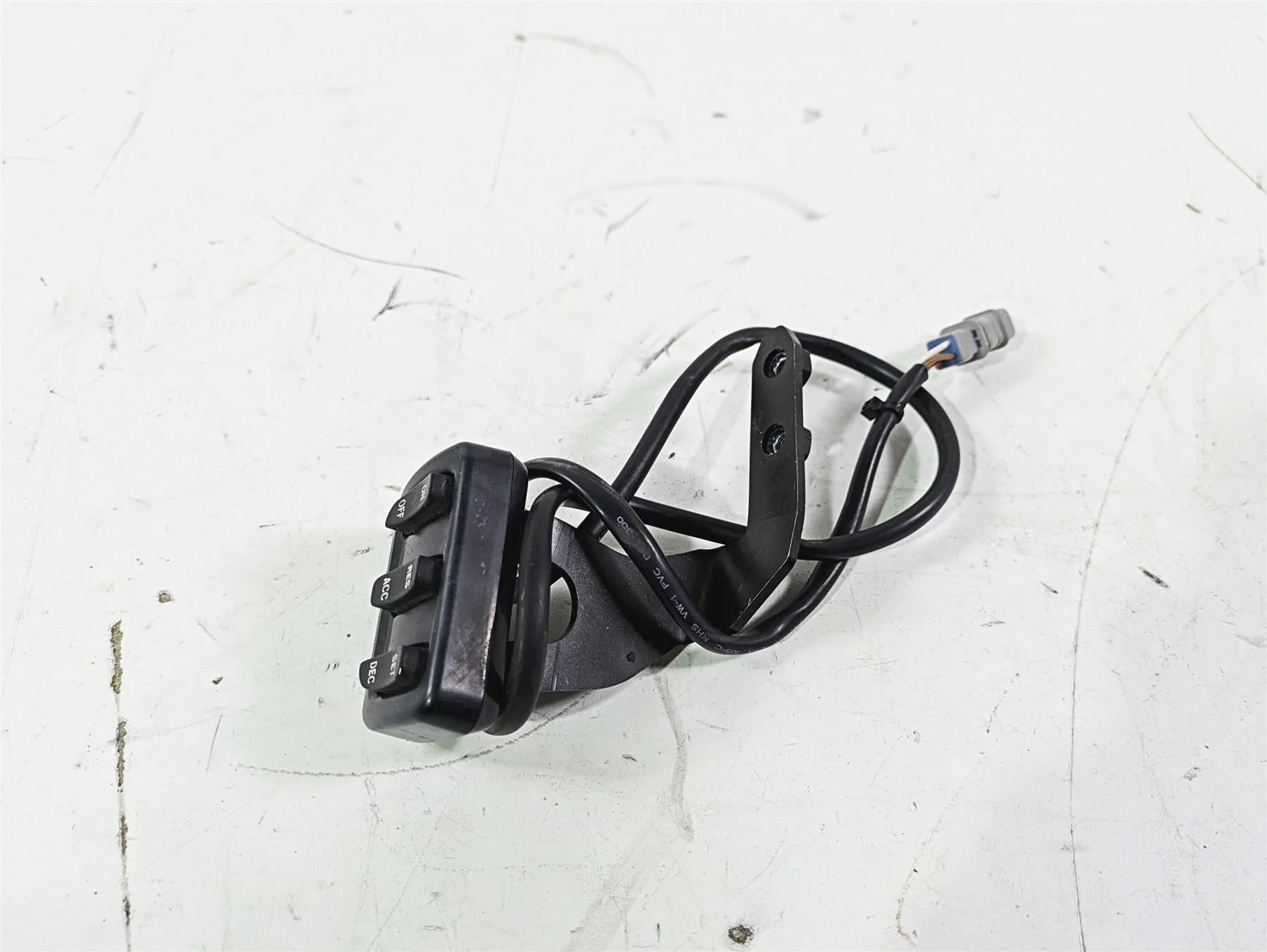 2012 Victory Cross Country Cruise Control Switch Set 4012843 - Image 2