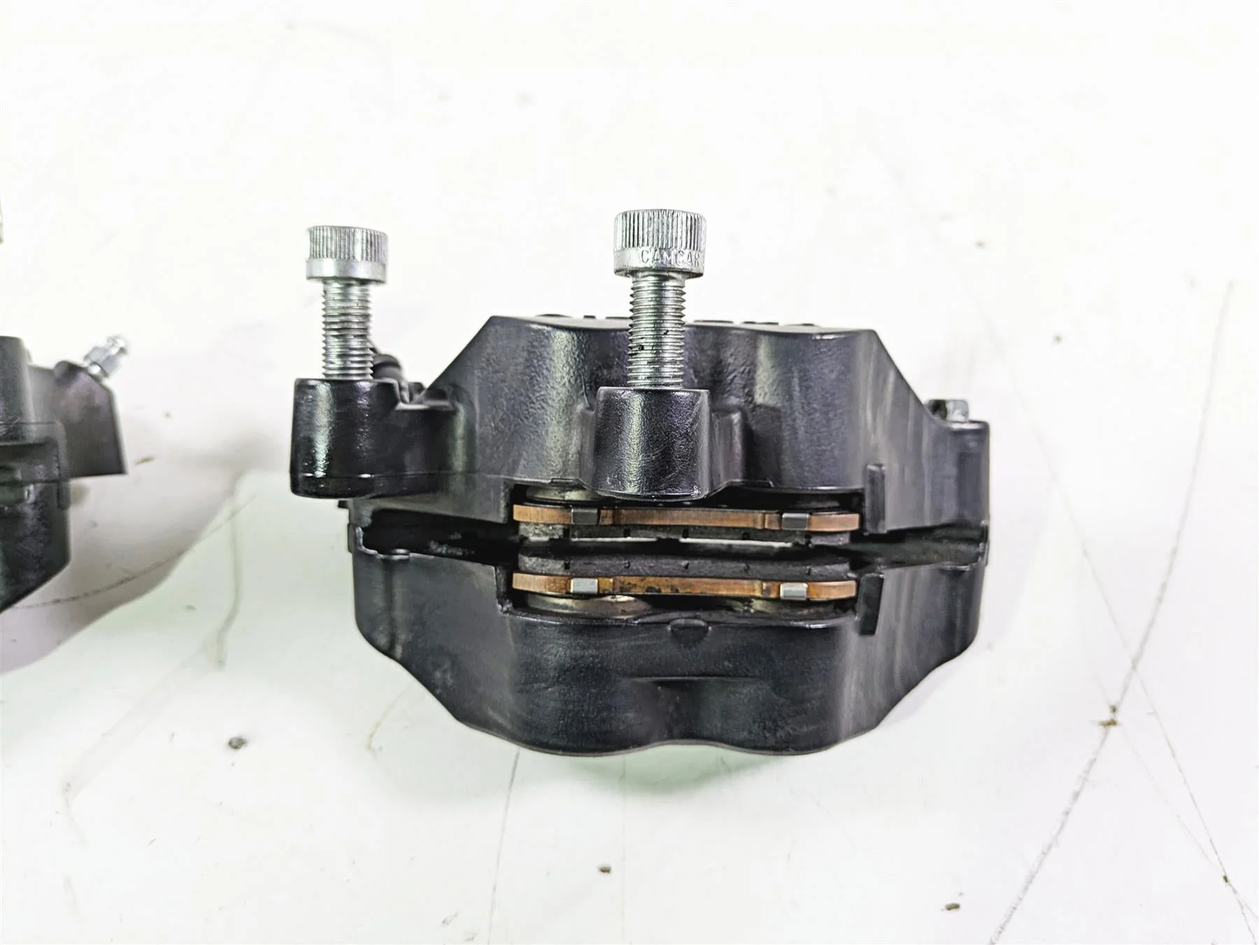 2012 Victory Cross Country Front Brake Caliper Set 1911512 1911513 - Image 9