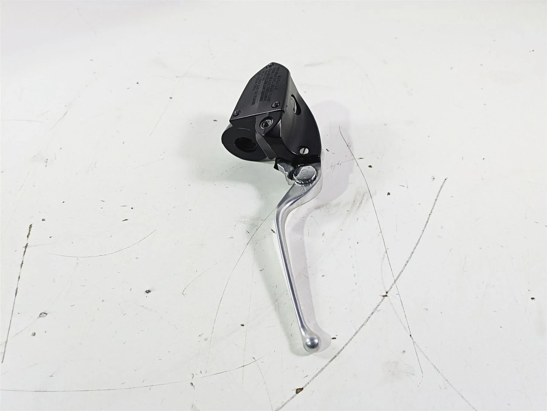 2012 Victory Cross Country Front Brake Master Cylinder + Lever 1911079 1912686 - Image 3