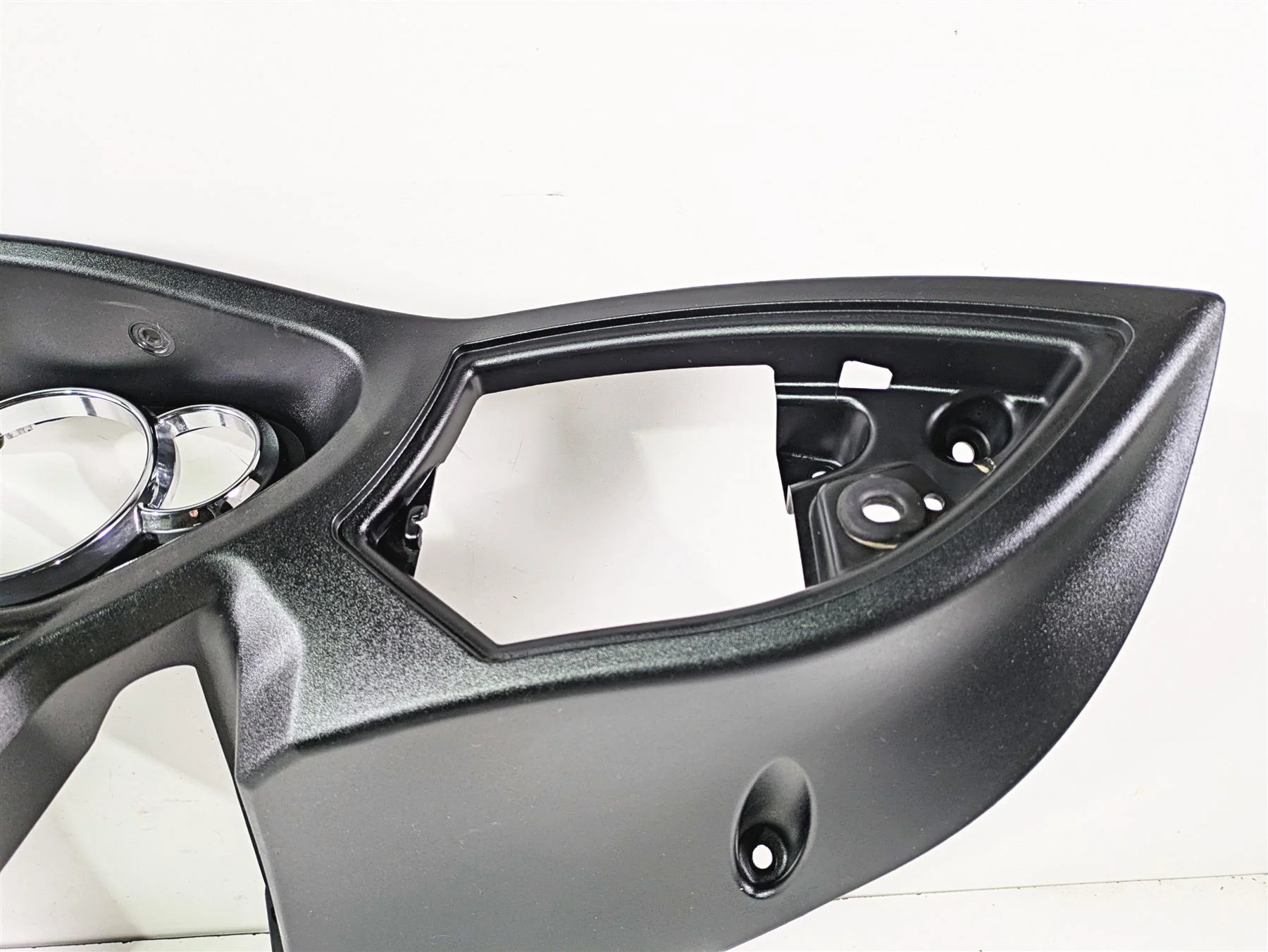 2012 Victory Cross Country Front Inner Nose Dash Fairing Cowl 5437066 - Image 2