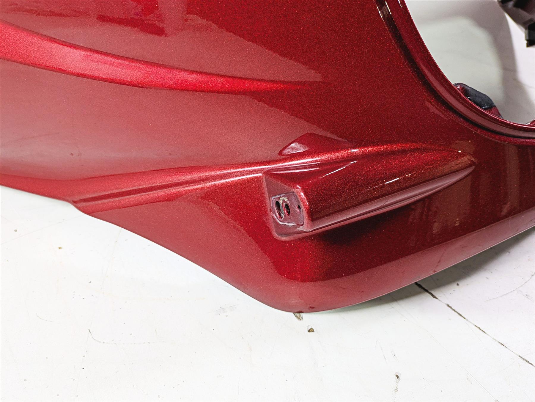 2012 Victory Cross Country Front Nose Outer Fairing Cover Cowl 5439275 - Image 11