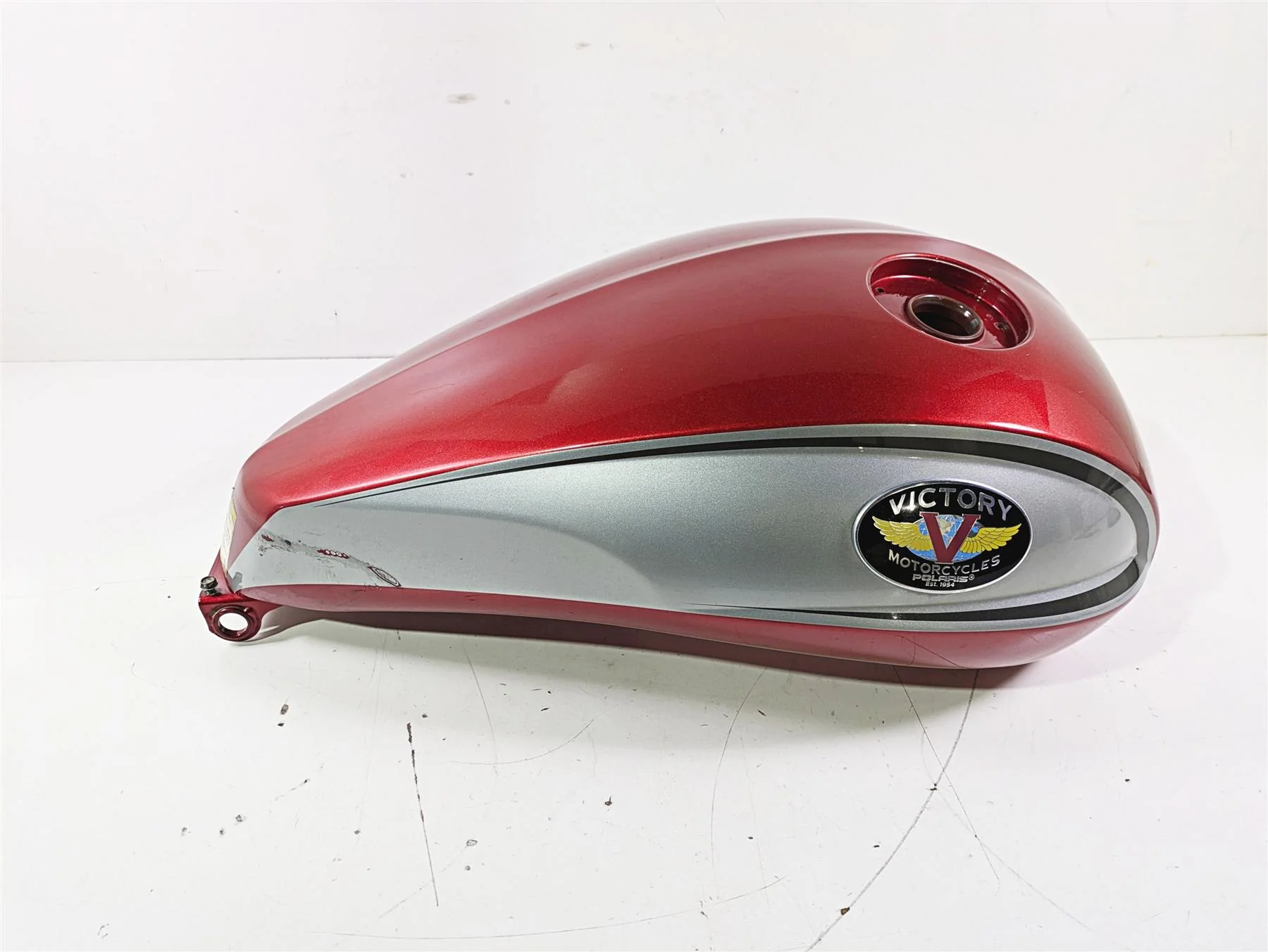 2012 Victory Cross Country Fuel Gas Petrol Tank Reservoir - No Dent 1016149 - Image 3