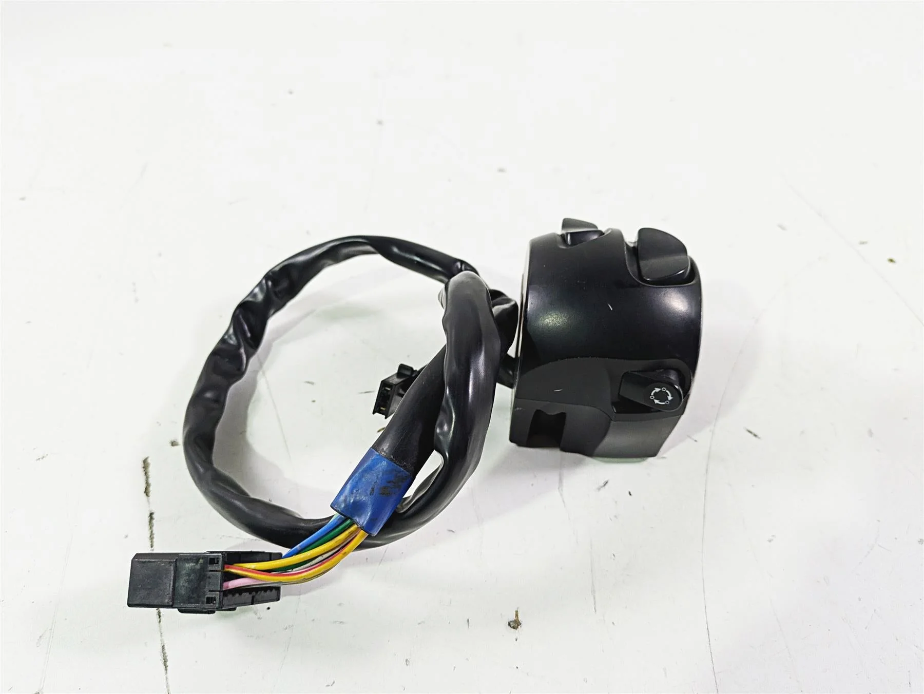 2012 Victory Cross Country Left Hand Turn Signal Control Switch 4012119 - Image 3