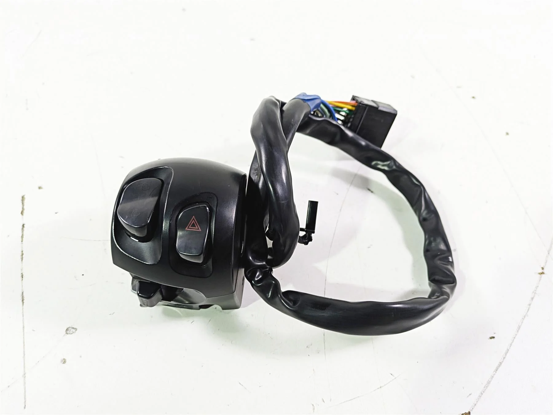 2012 Victory Cross Country Left Hand Turn Signal Control Switch 4012119 - Image 5