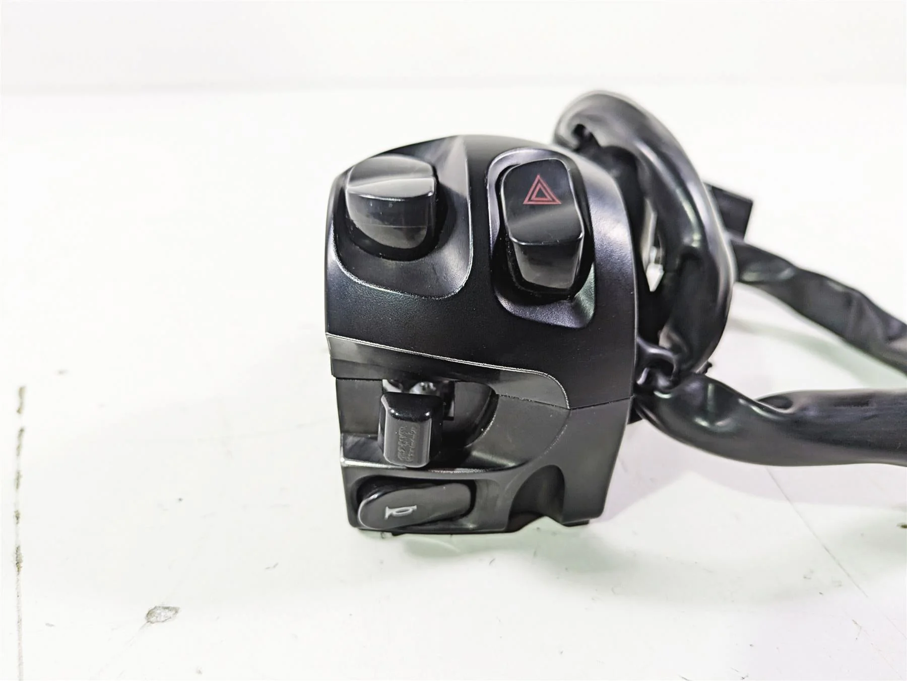 2012 Victory Cross Country Left Hand Turn Signal Control Switch 4012119 - Image 7