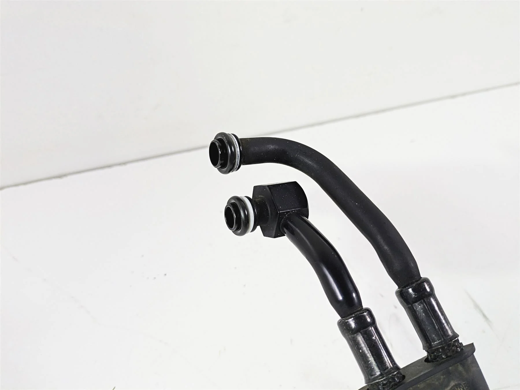 2012 Victory Cross Country Oil Cooler Radiator & Lines 1240266 1240919 - Image 7
