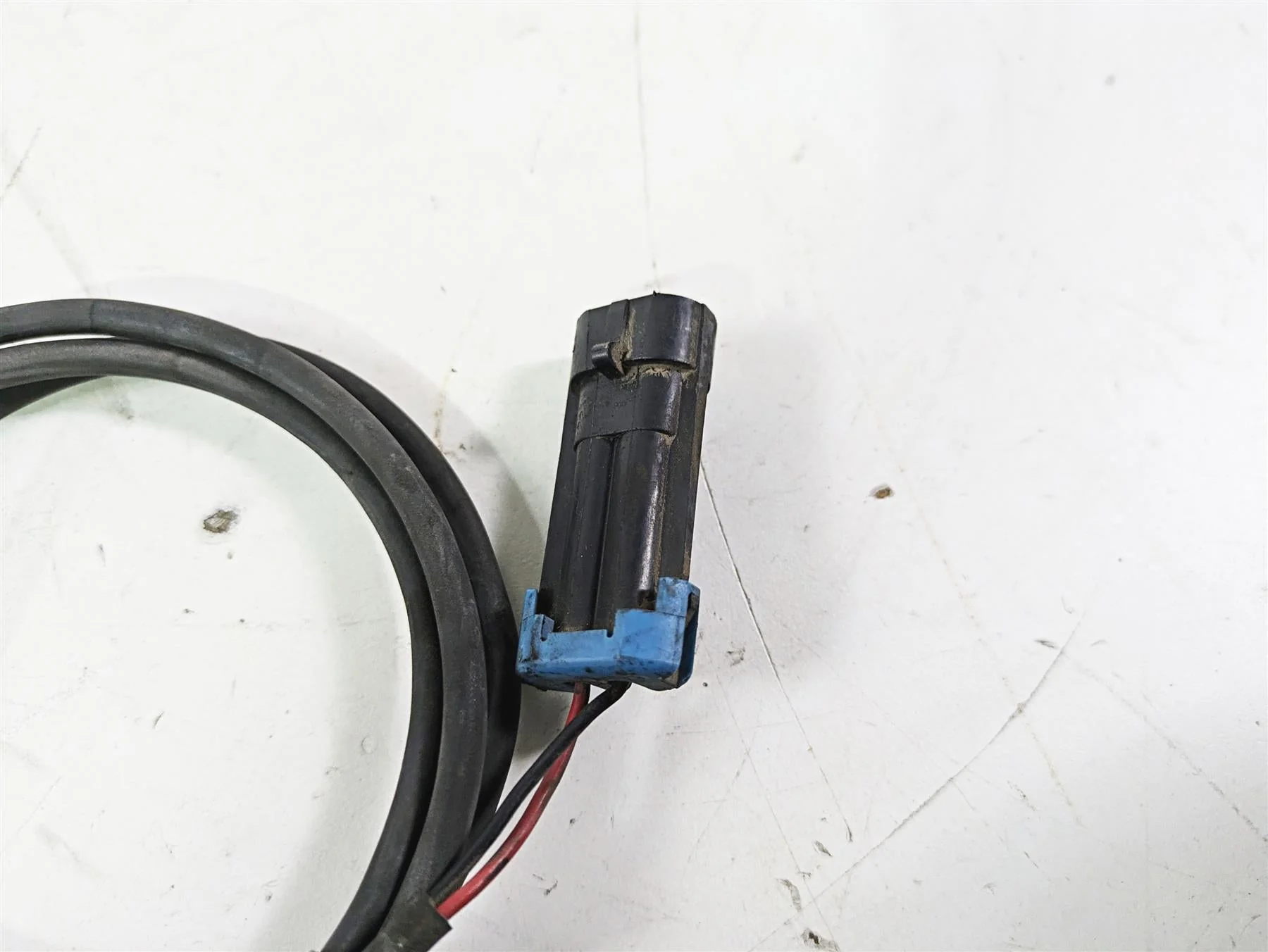 2012 Victory Cross Country Rear Abs Wheel Speed Brake Sensor 4013251 - Image 9