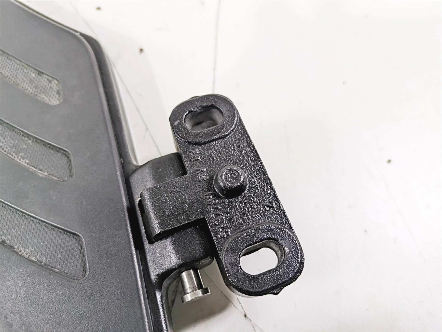 2012 Victory Cross Country Rear Passenger Floorboard Set 5137789 - Image 8